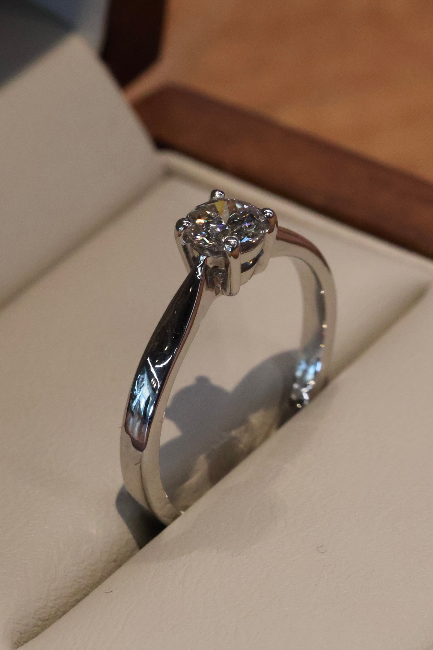 Anillo OF2235 en oro blanco 14k con diamante natural .40cts