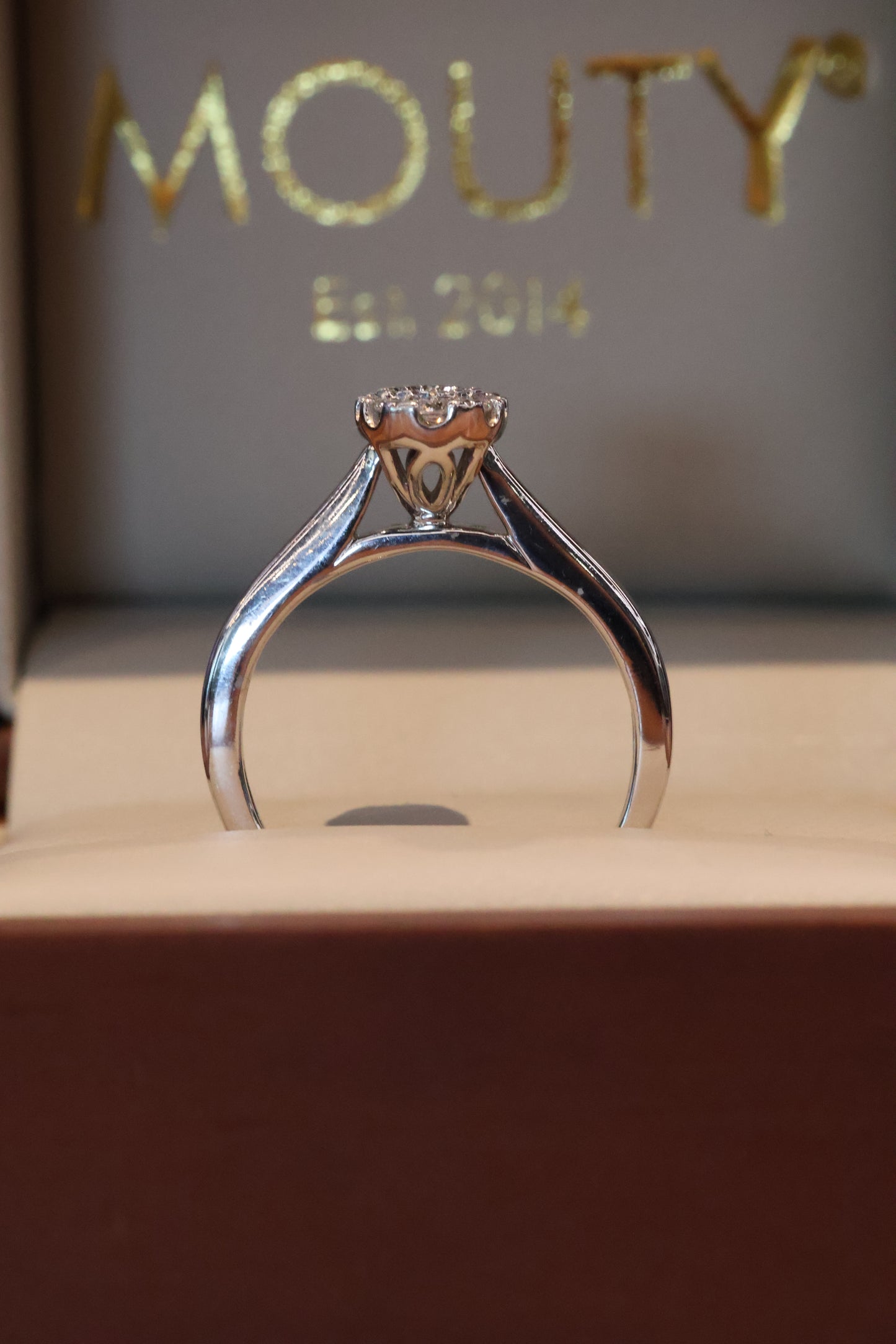 Anillo OF1902 en oro blanco 14k con diamante natural .38cts