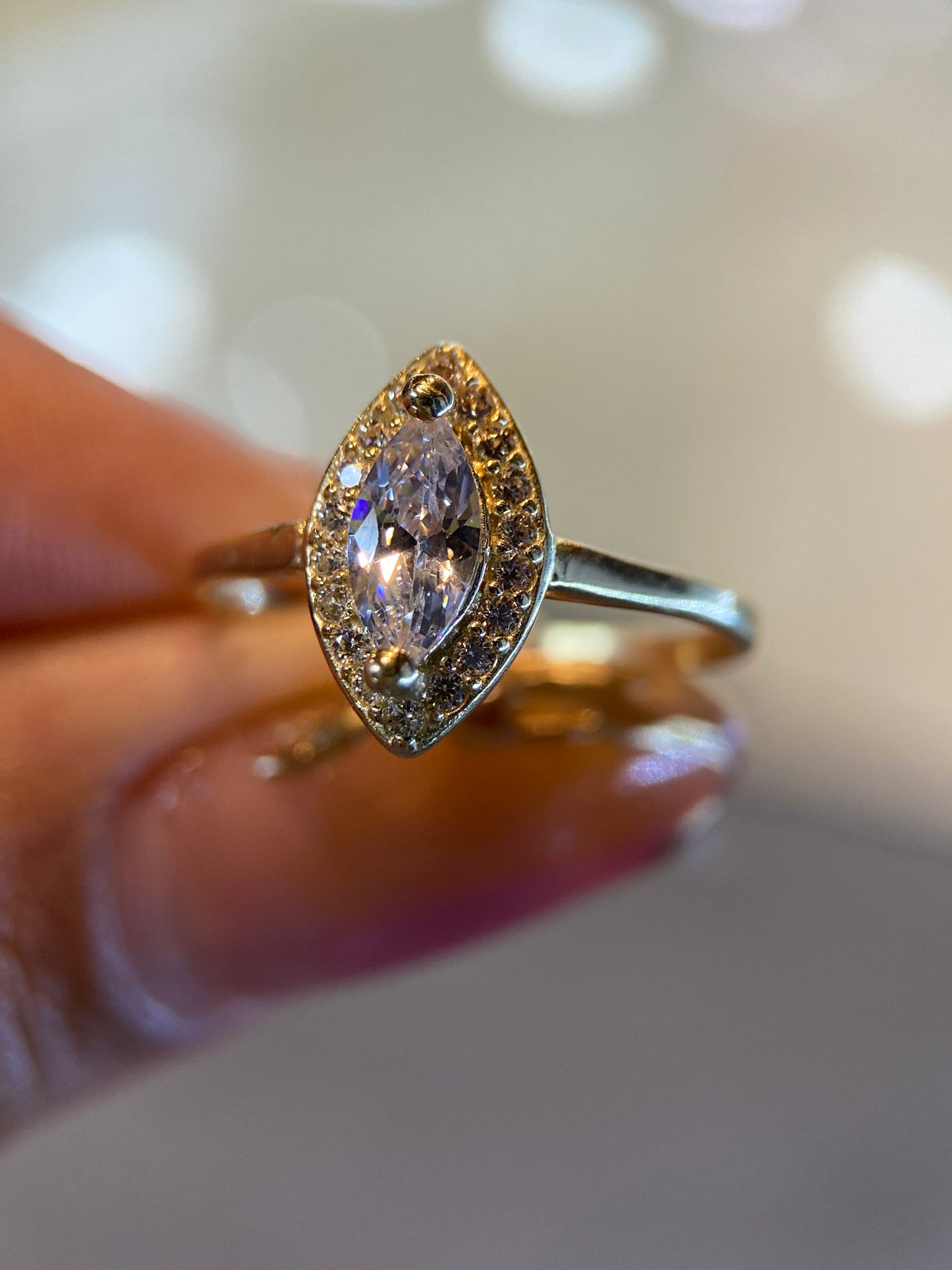 Anillo de compromiso en oro