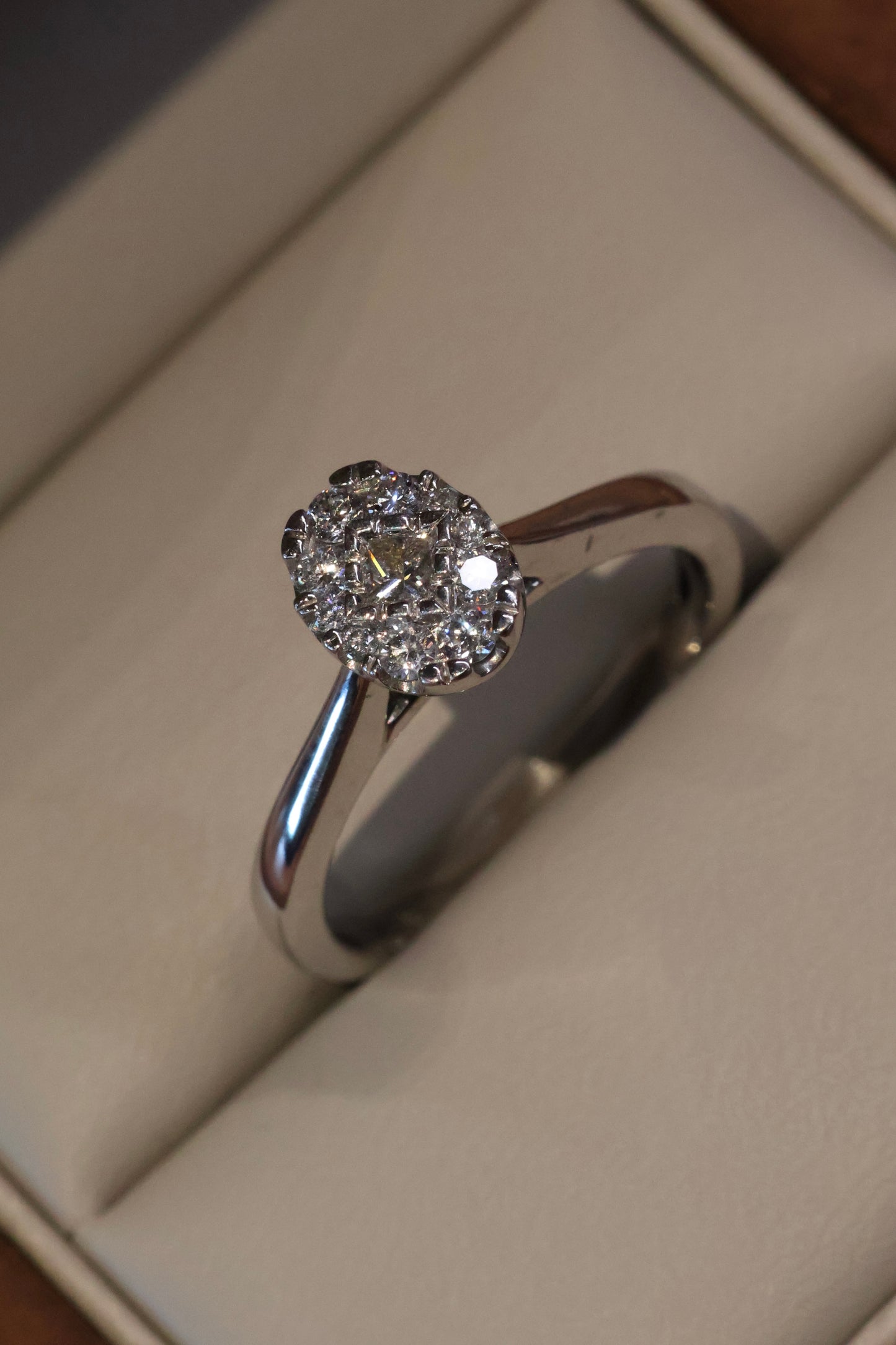 Anillo OF1902 en oro blanco 14k con diamante natural .38cts