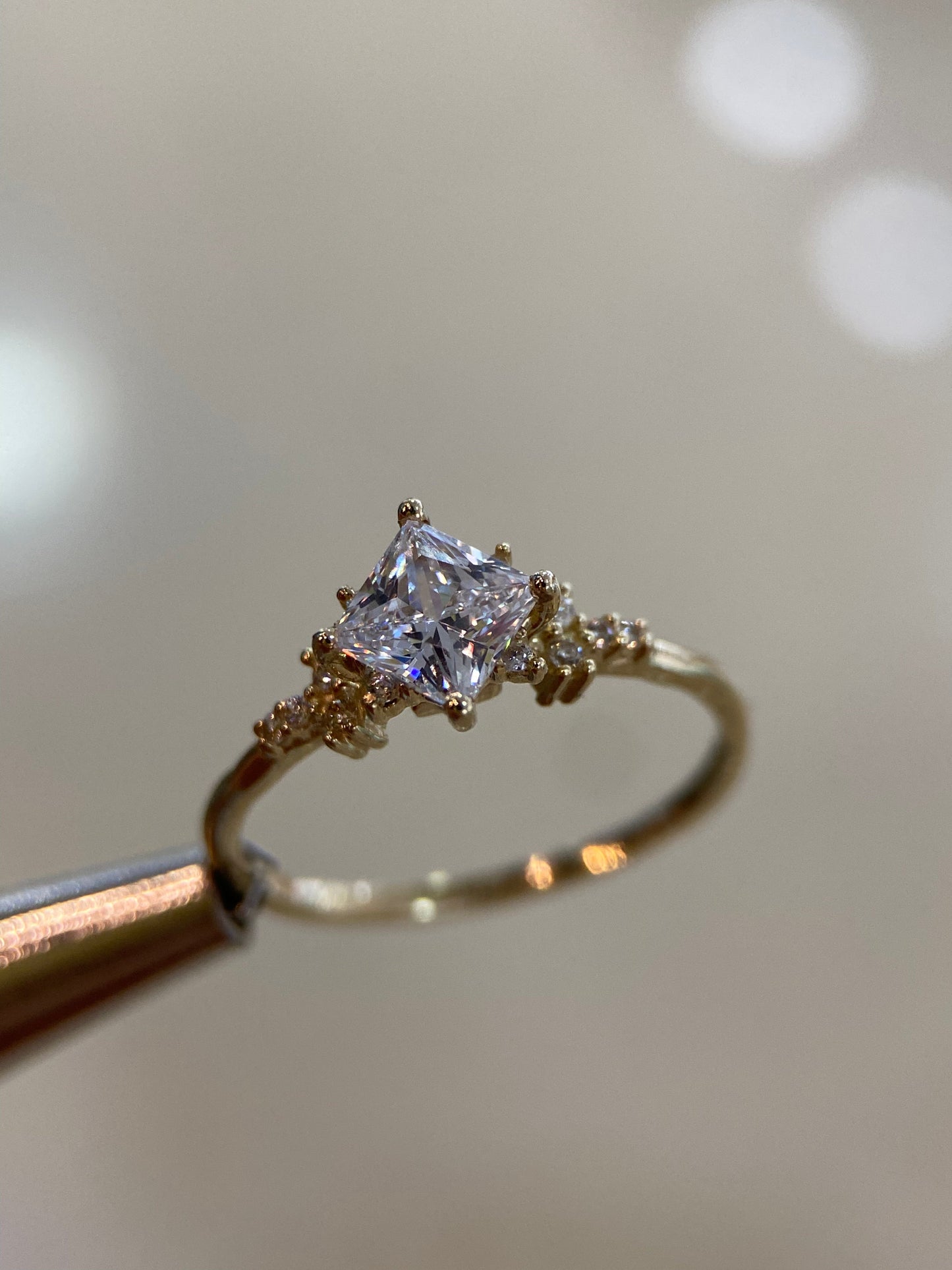 Anillo de compromiso en oro