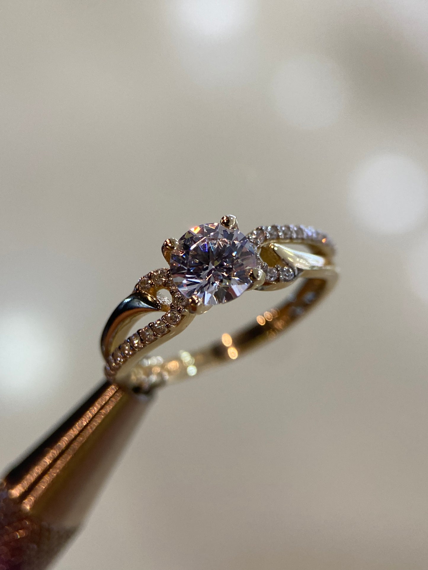 Anillo de compromiso en oro