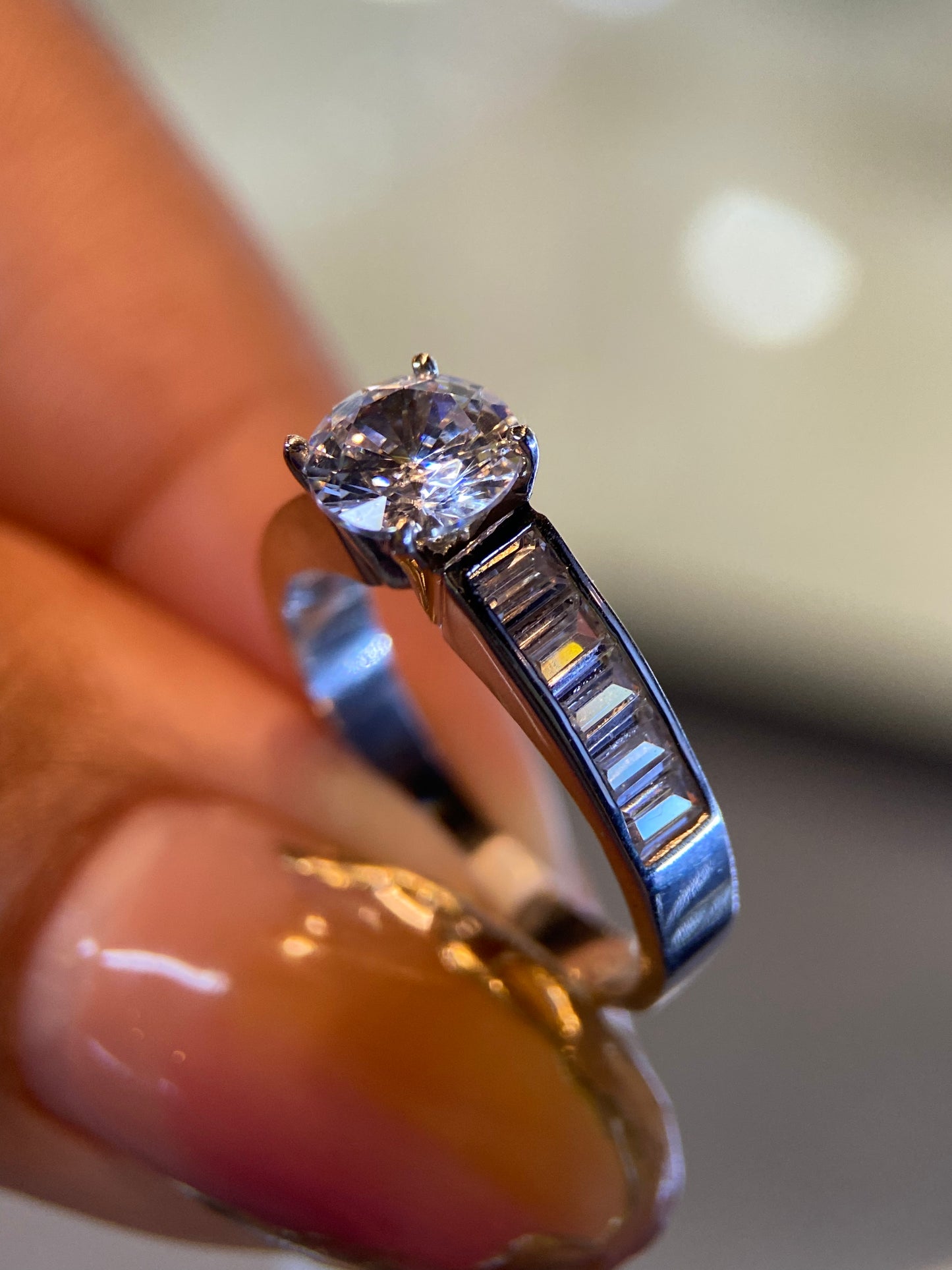 Anillo de compromiso en oro