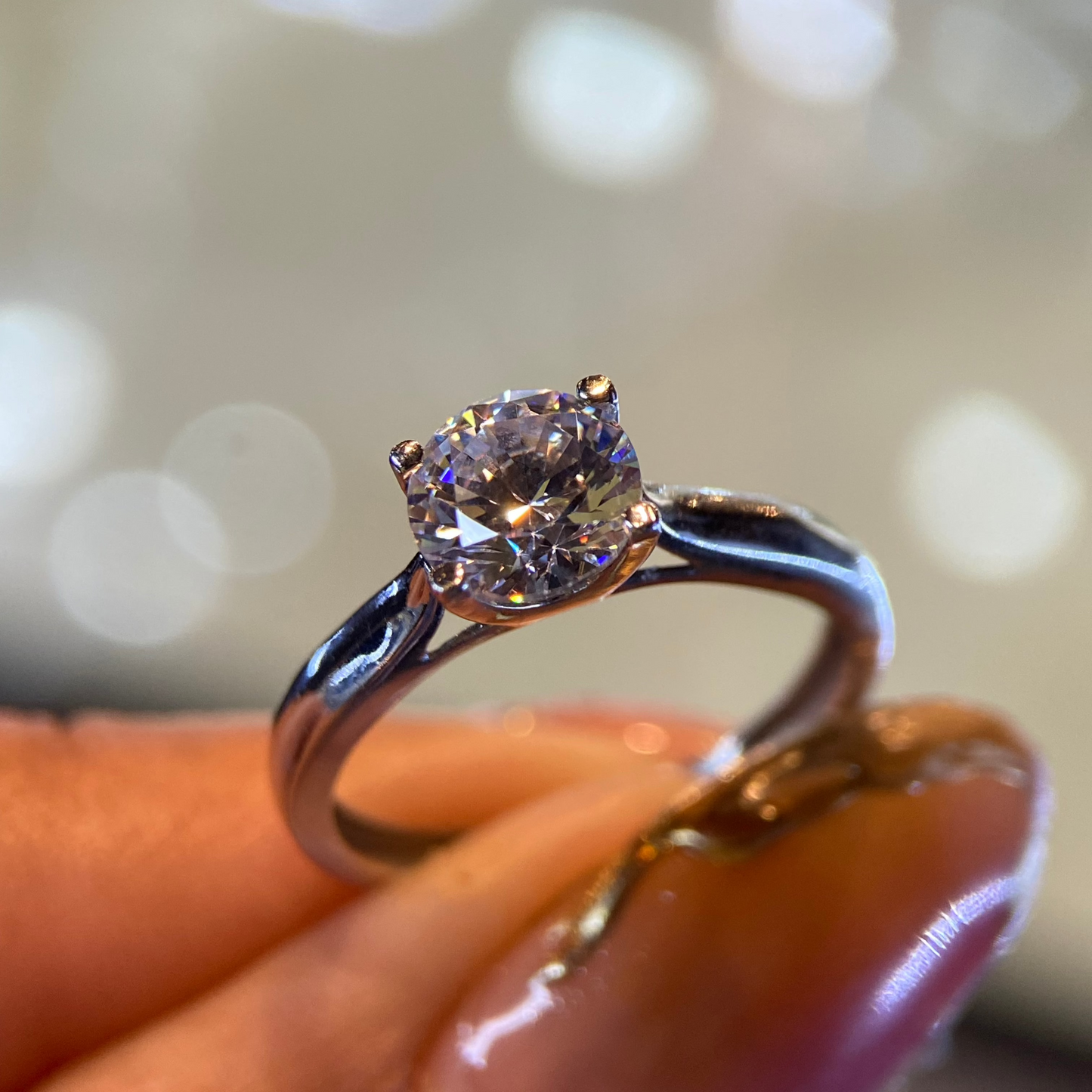 Anillo de compromiso en oro