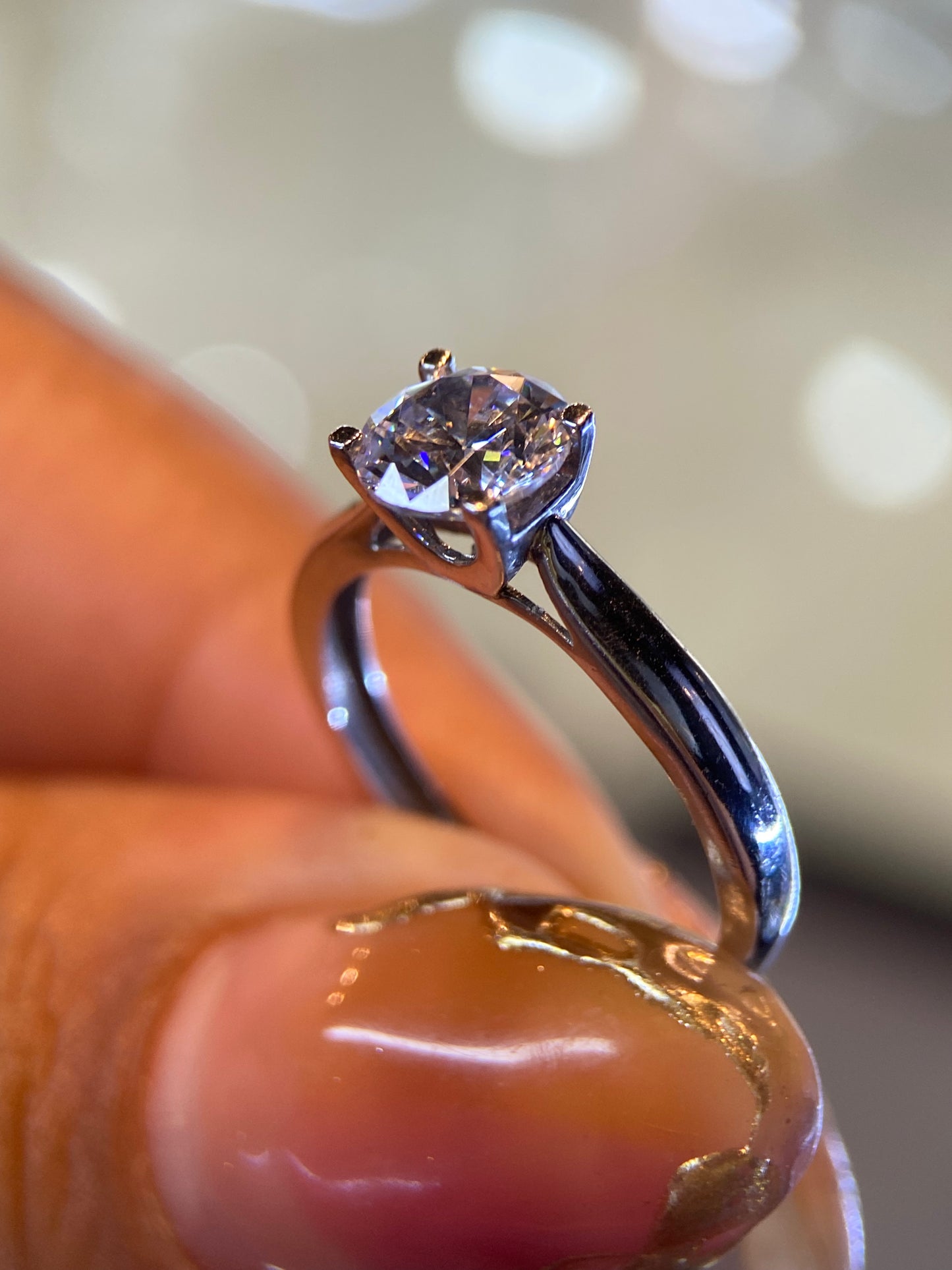 Anillo de compromiso en oro