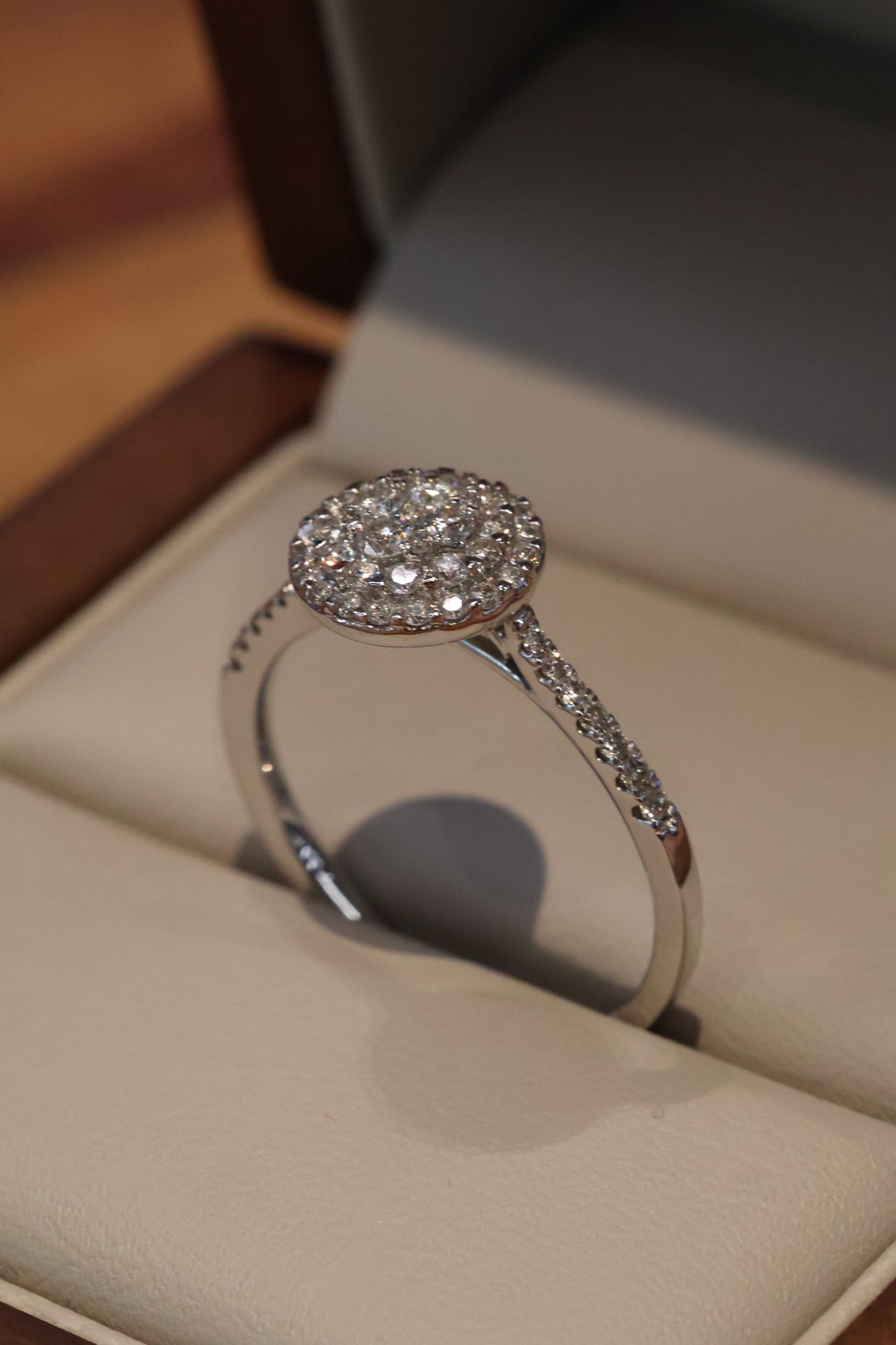 Anillo OF1492 en oro blanco 14k con diamante natural .50cts