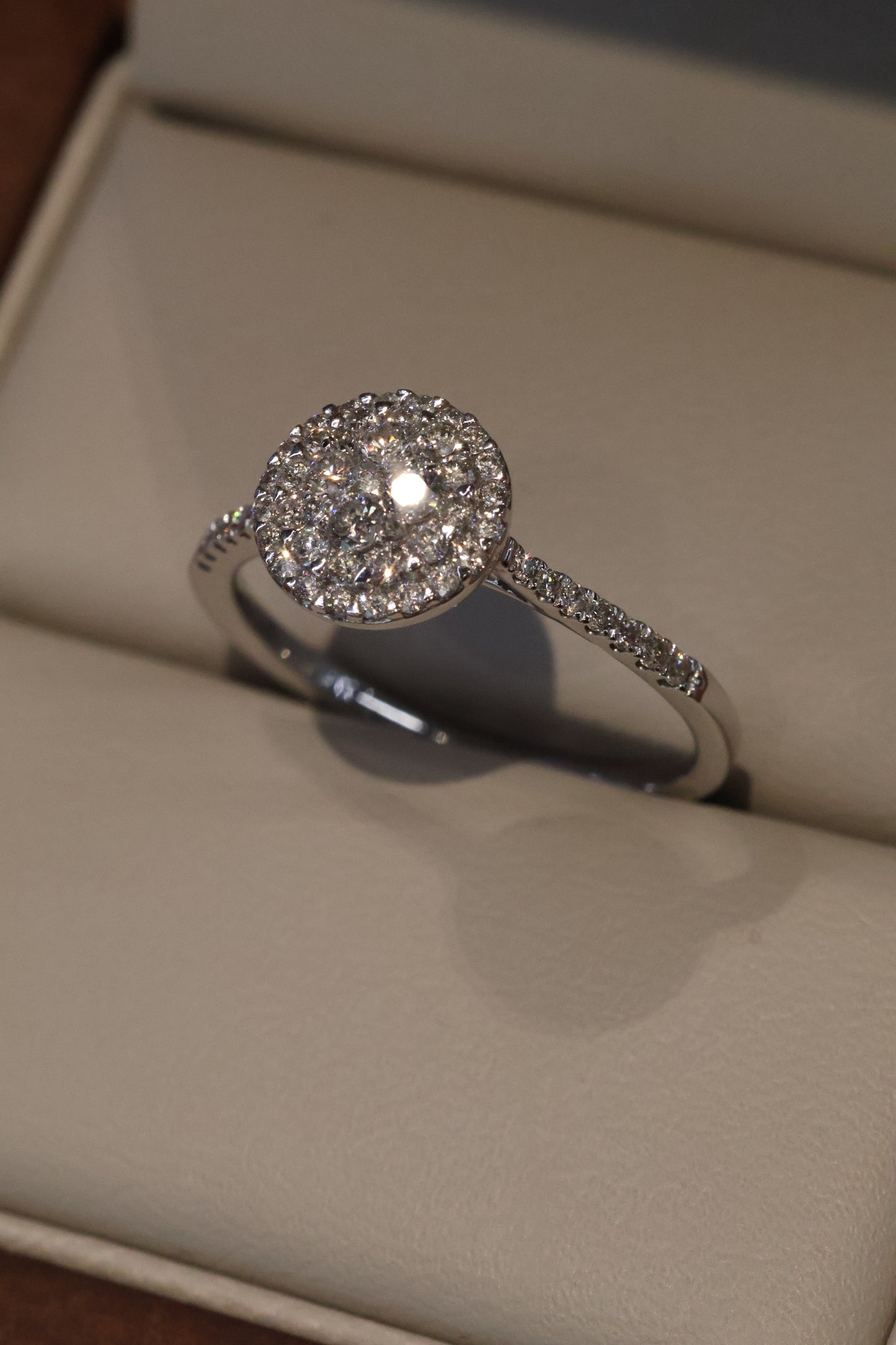 Anillo OF1492 en oro blanco 14k con diamante natural .50cts