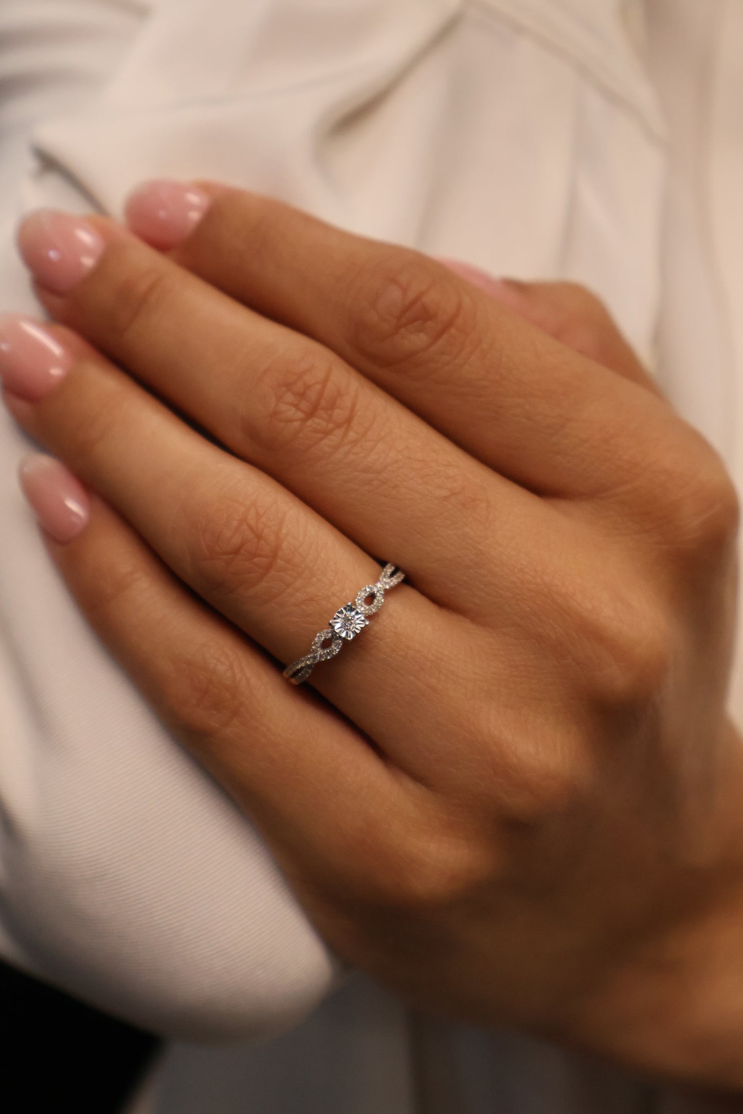 Anillo Of2141 en oro amarillo 14k con diamante natural .20cts