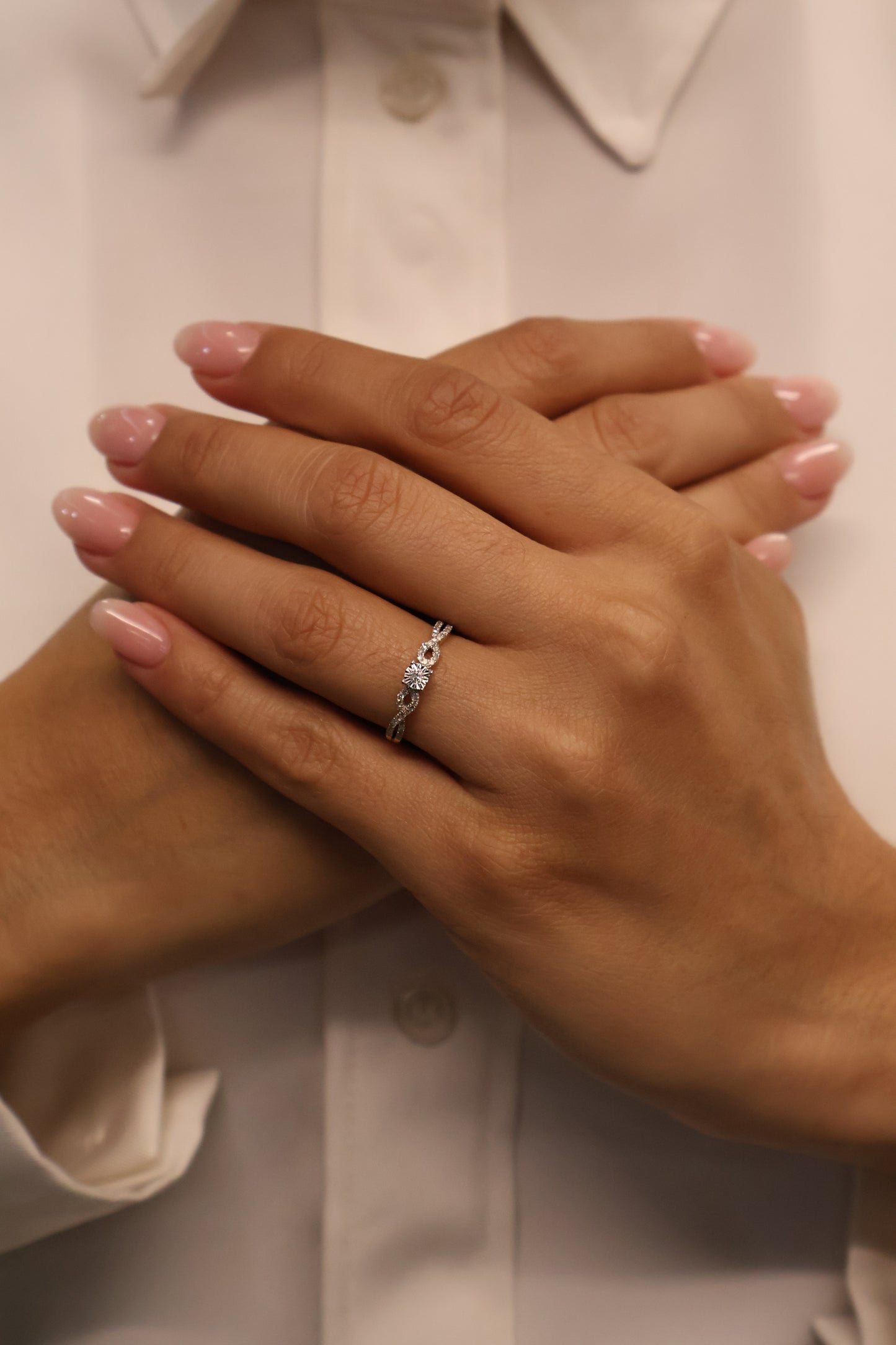 Anillo Of2141 en oro amarillo 14k con diamante natural .20cts