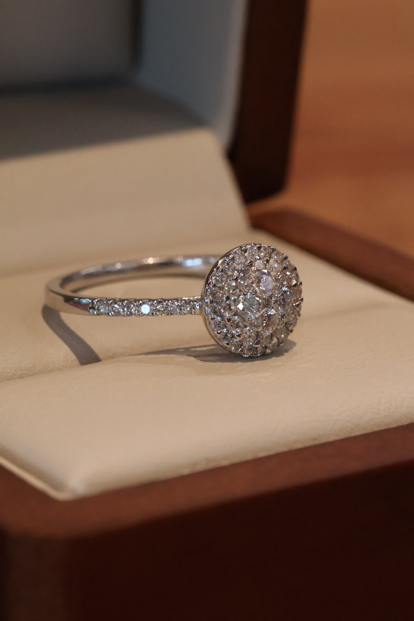 Anillo OF1492 en oro blanco 14k con diamante natural .50cts
