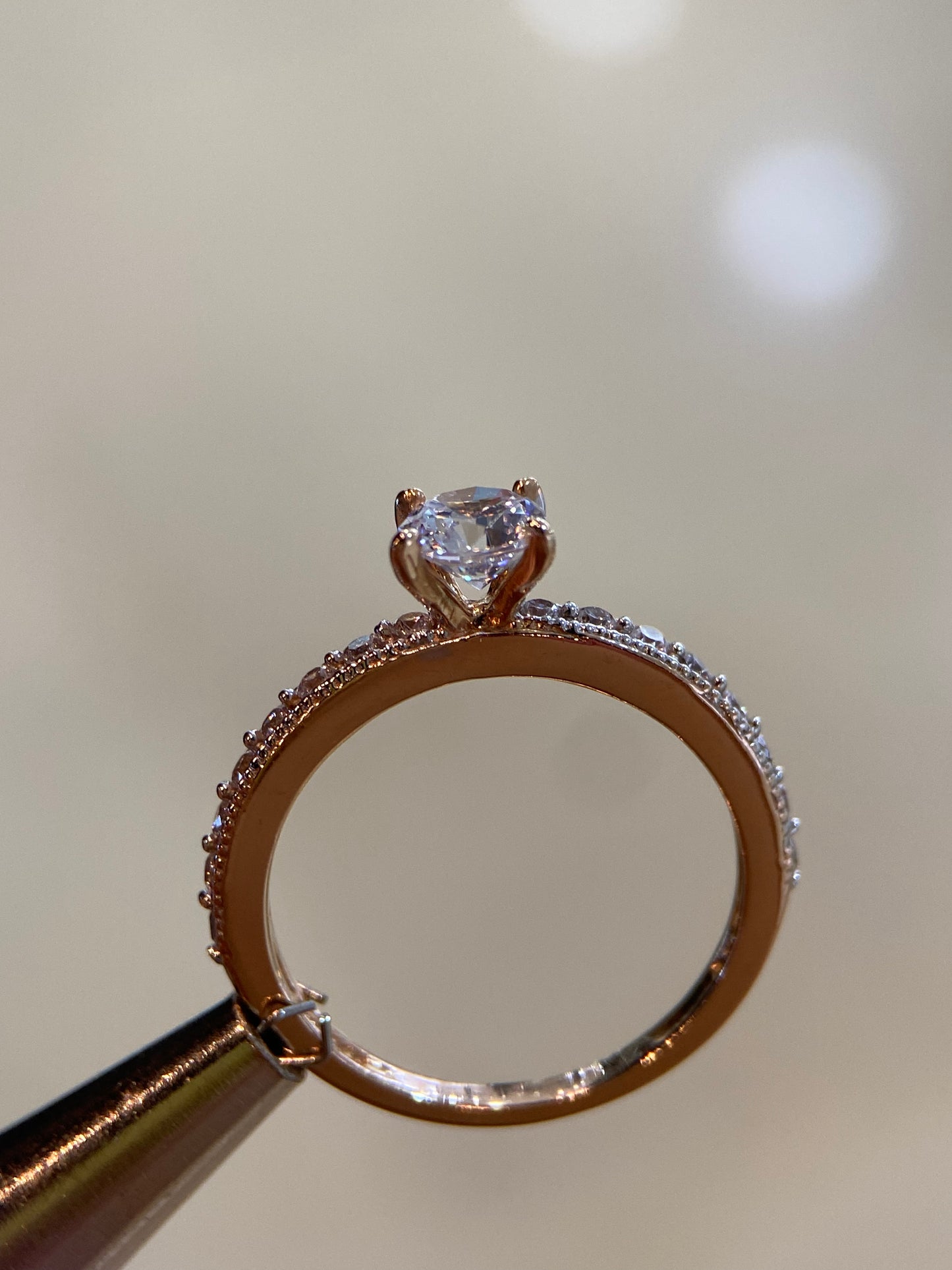 Anillo de compromiso en oro