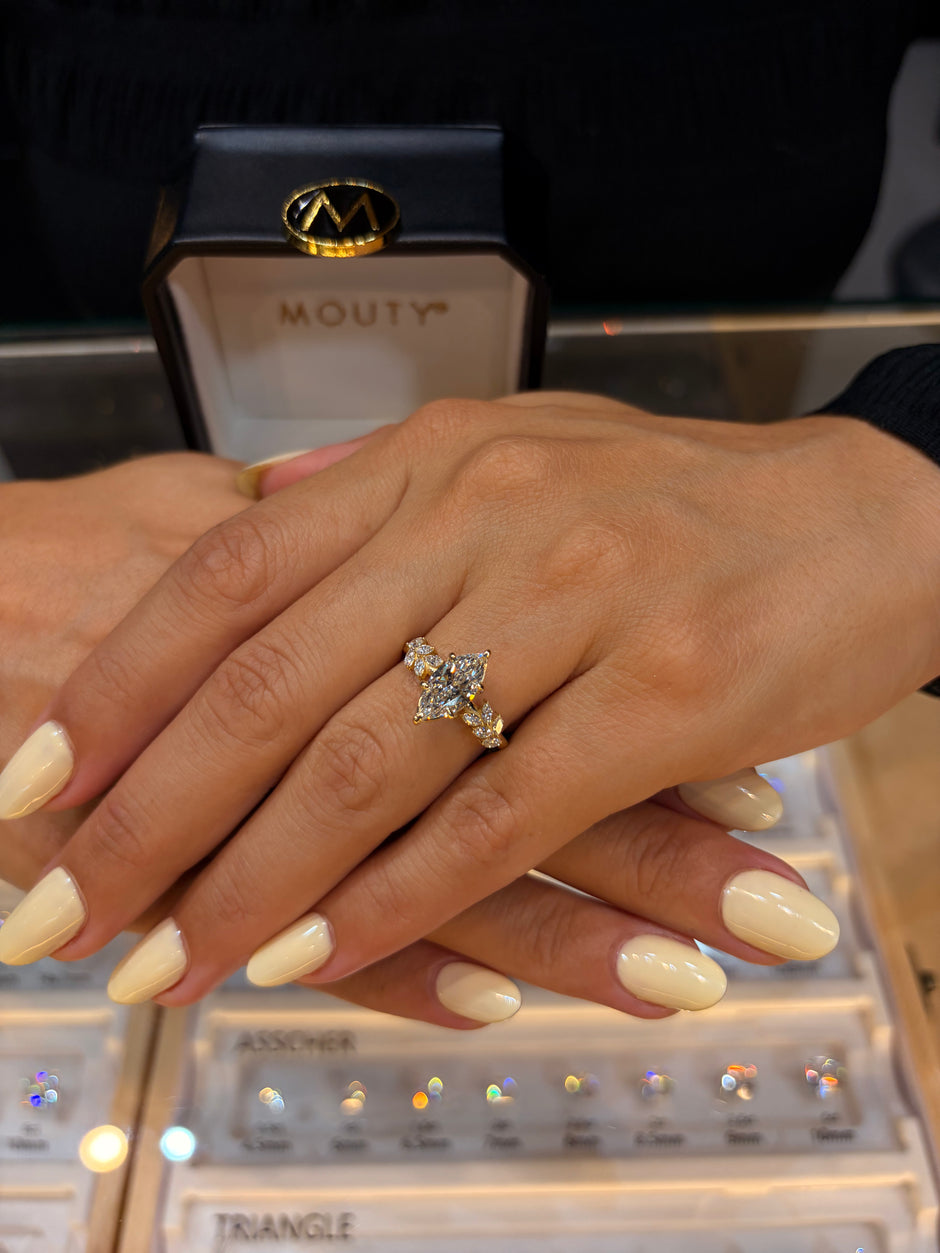 Anillo Úrsula en oro con diamante de laboratorio corte marquise 1.50 ct