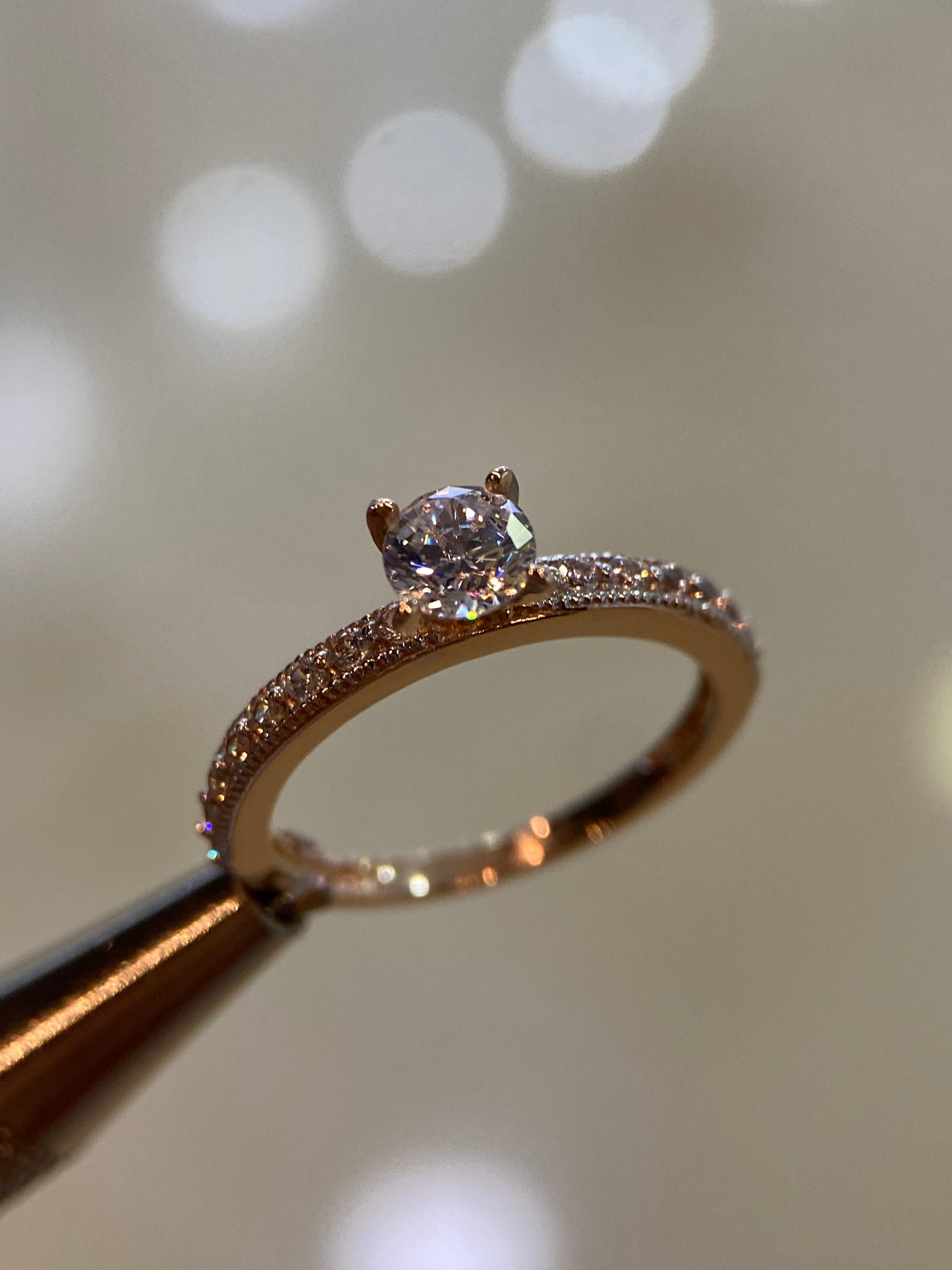Anillo de compromiso en oro