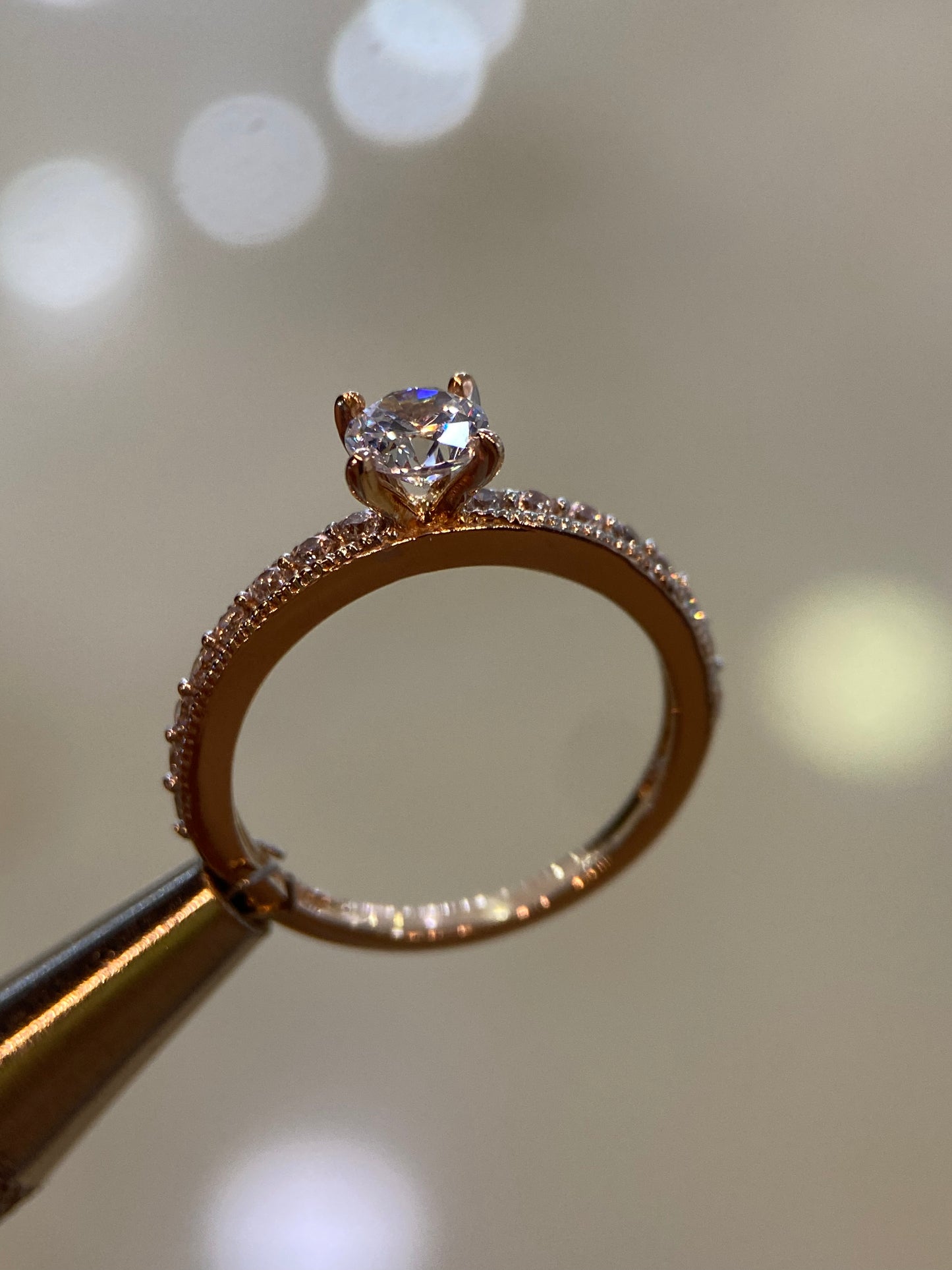 Anillo de compromiso en oro