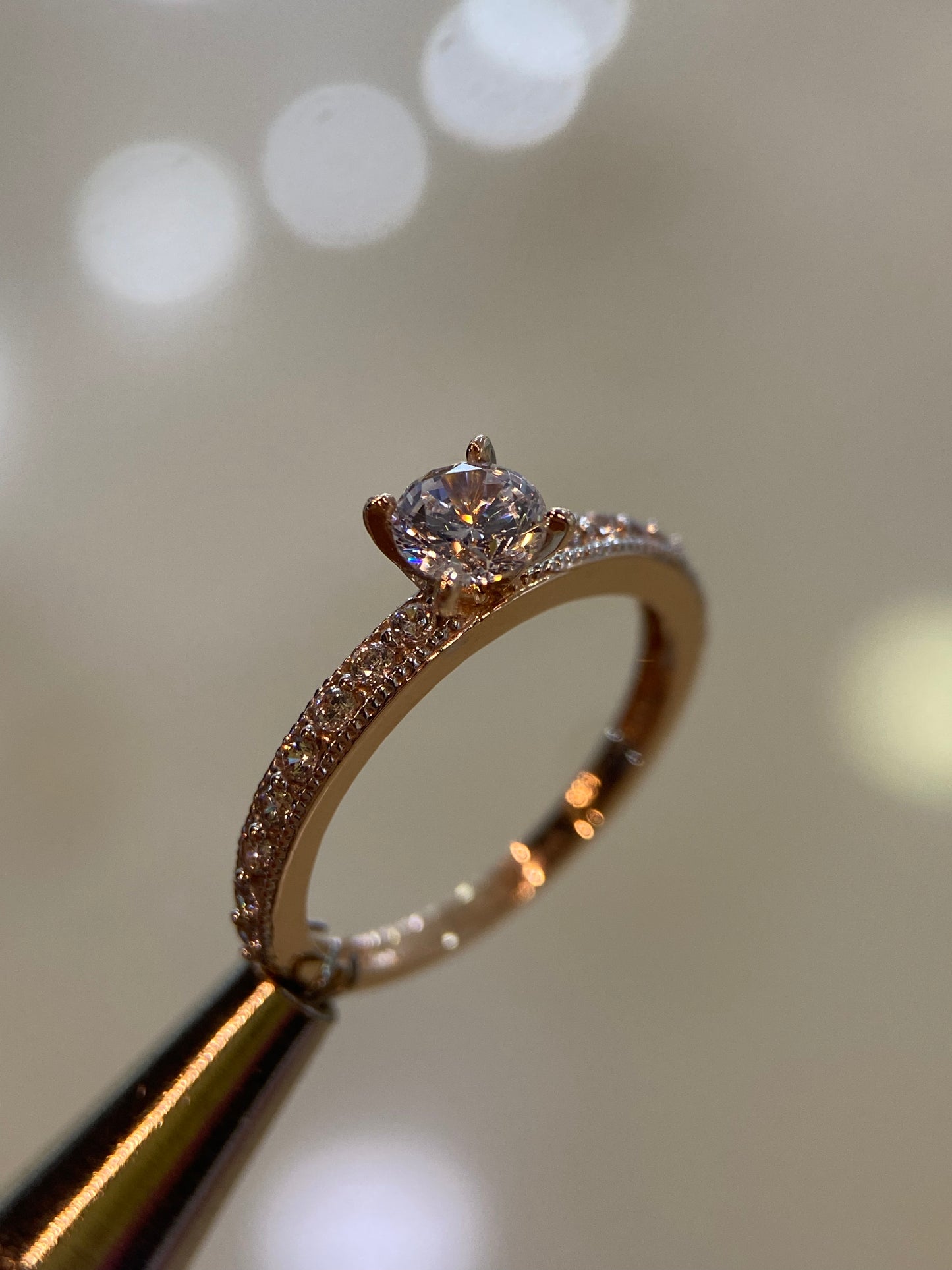 Anillo de compromiso en oro