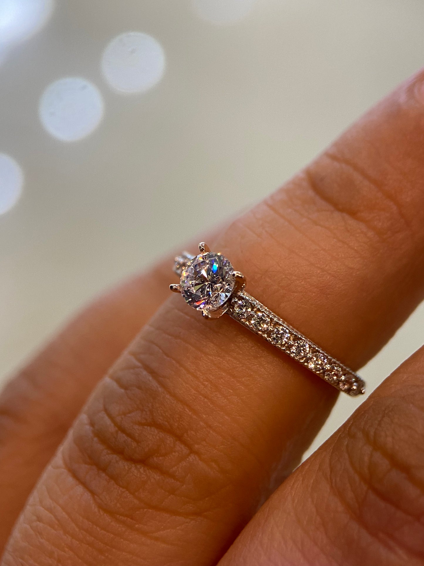 Anillo de compromiso en oro