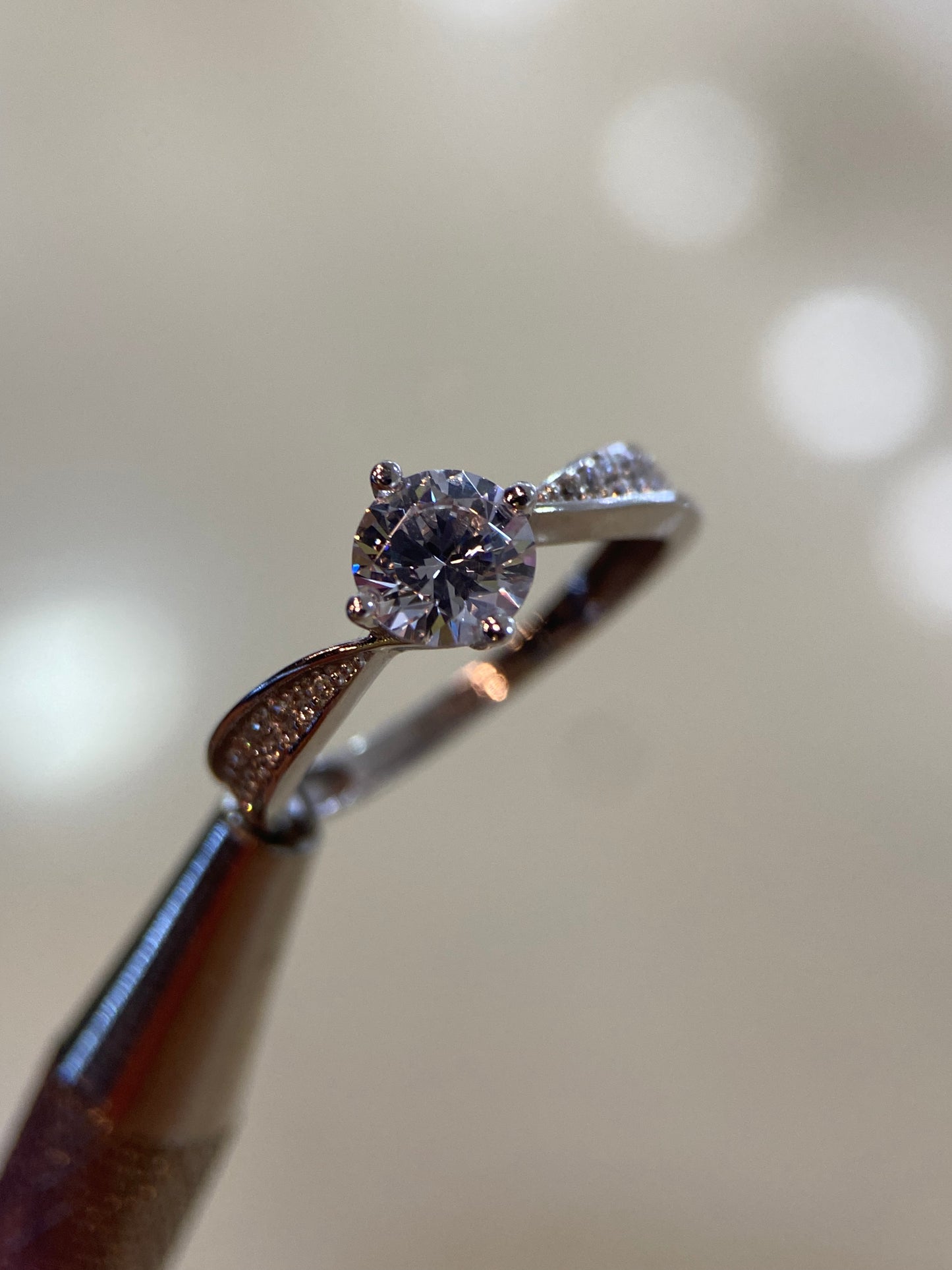 Anillo de compromiso en oro