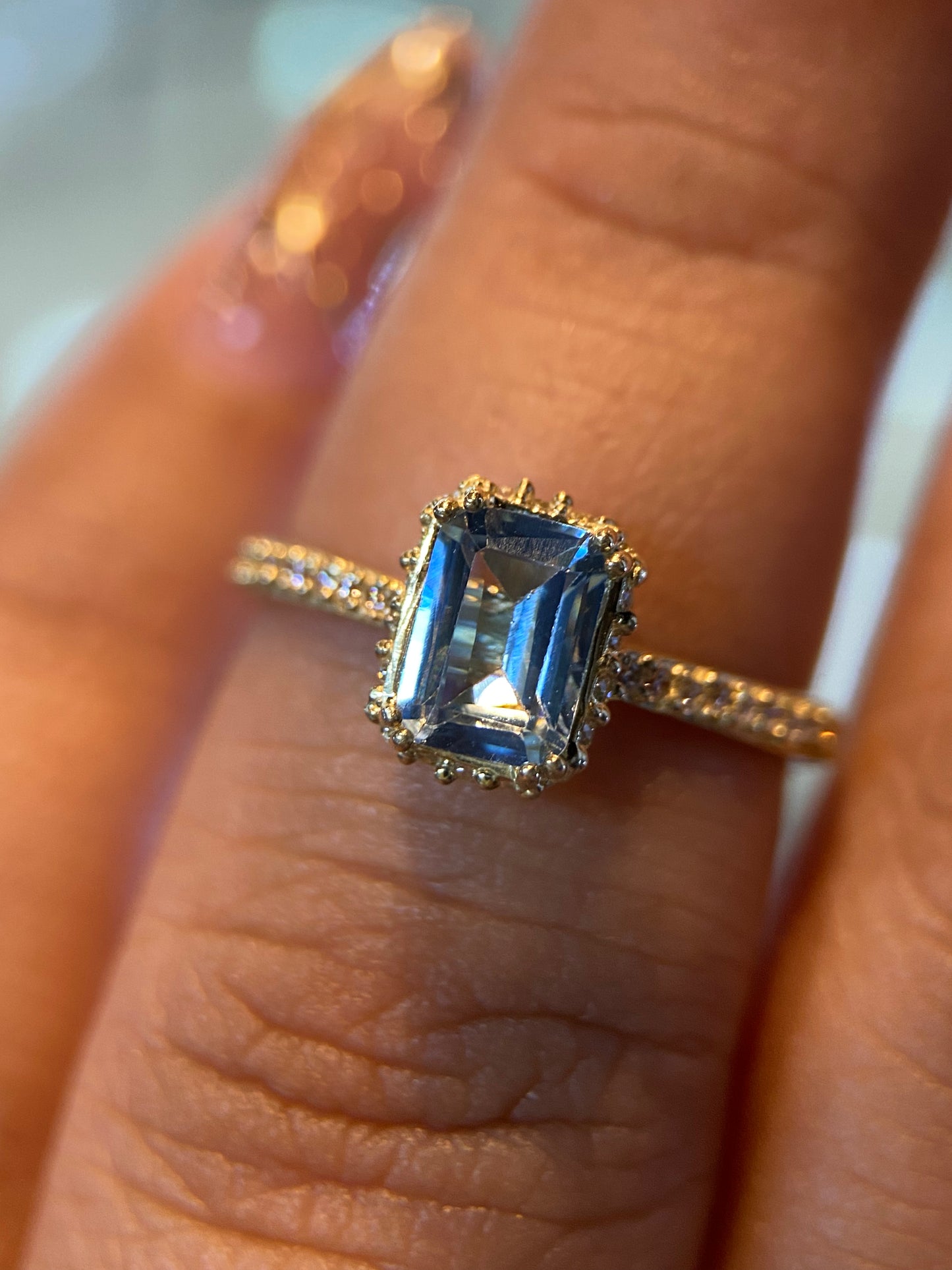 Anillo de compromiso en oro