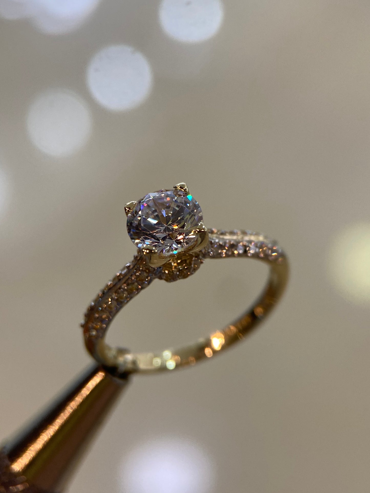 Anillo de compromiso en oro
