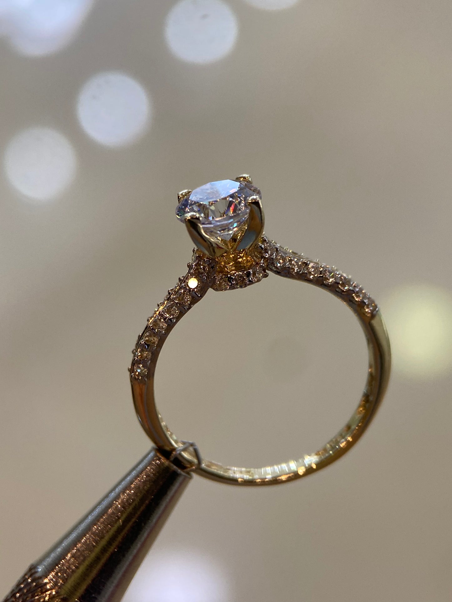Anillo de compromiso en oro