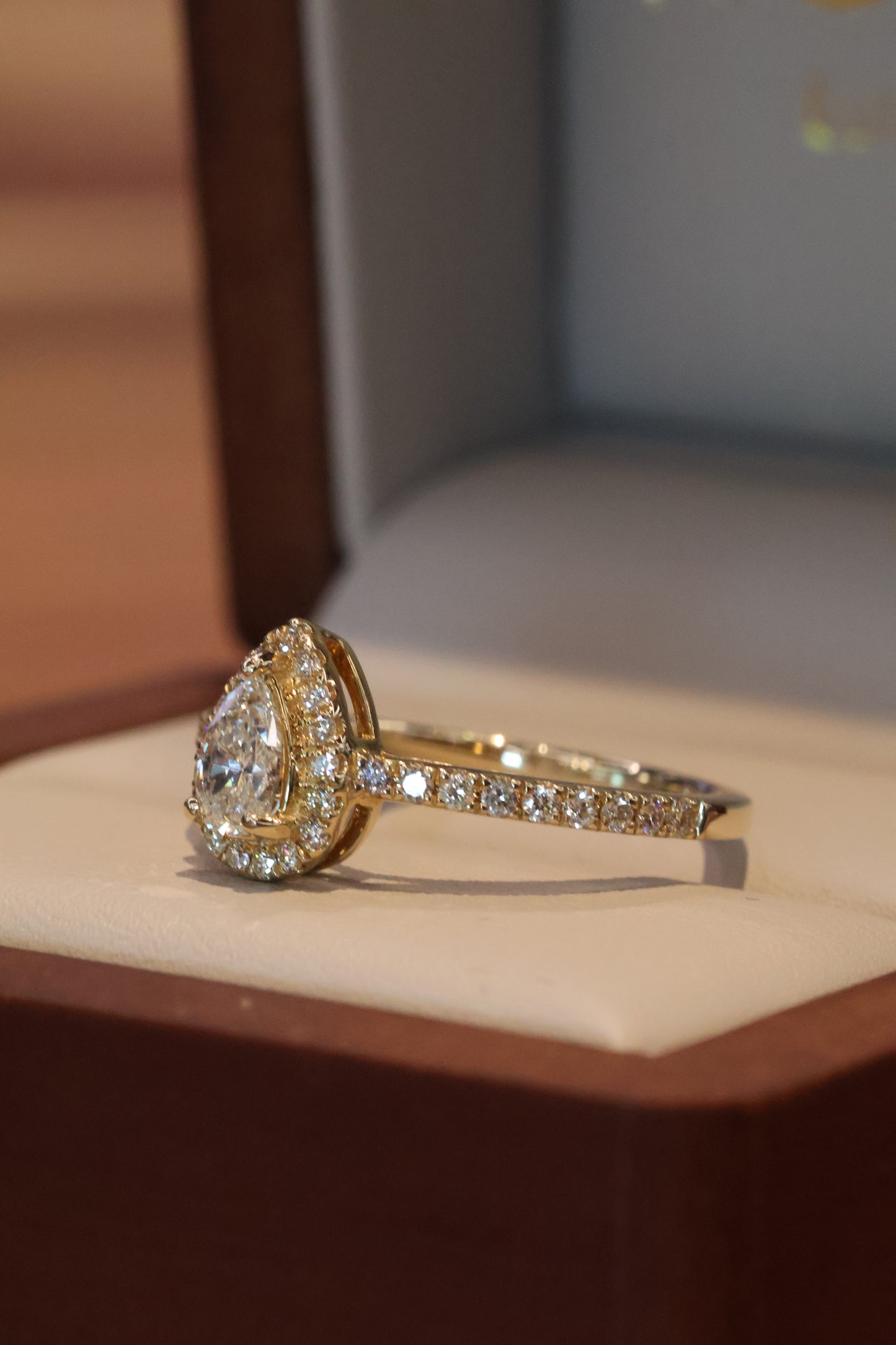 Anillo OF2207 en oro amarillo 14k con diamante natural .20cts .41L