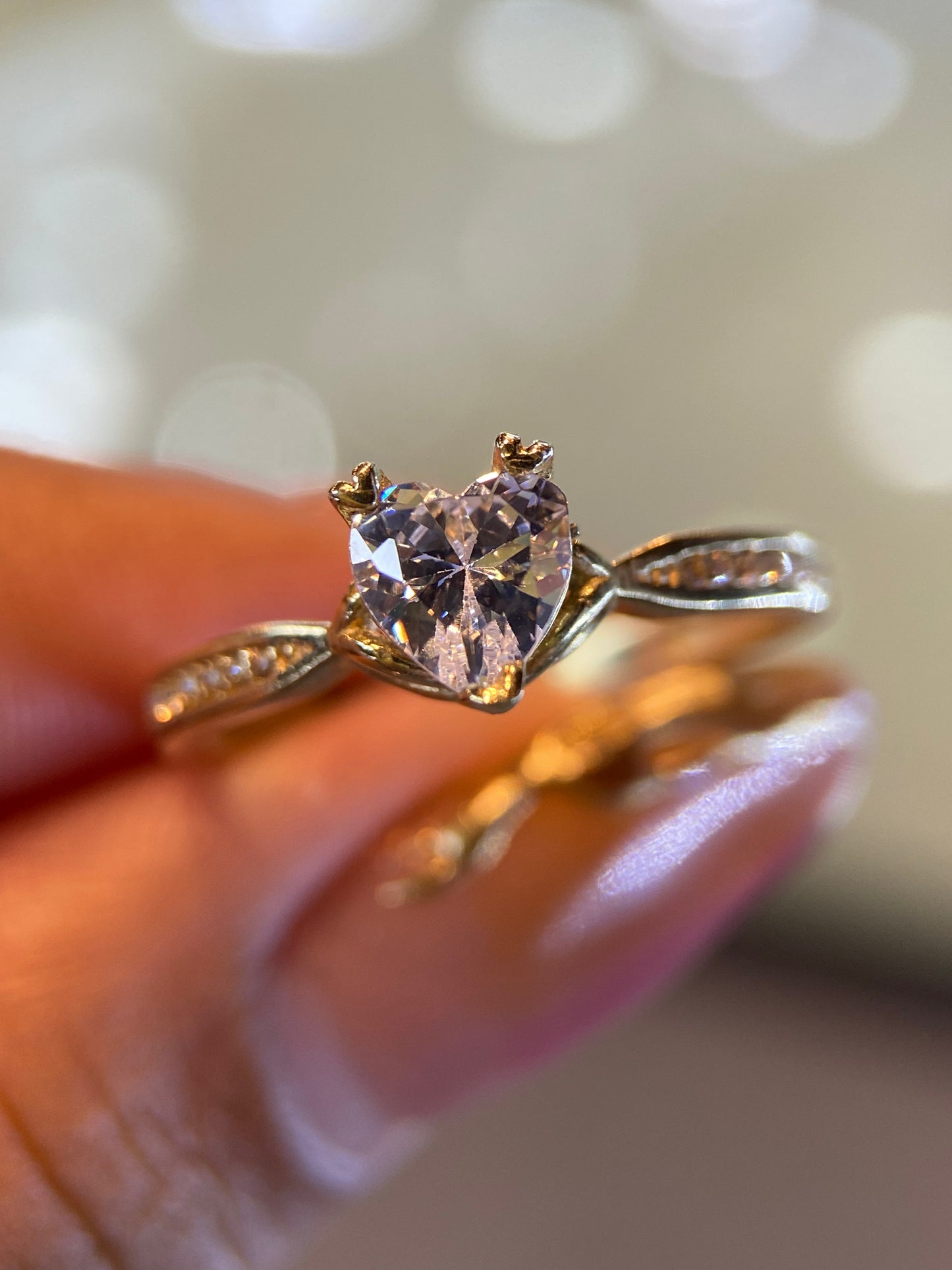 Anillo de compromiso en oro