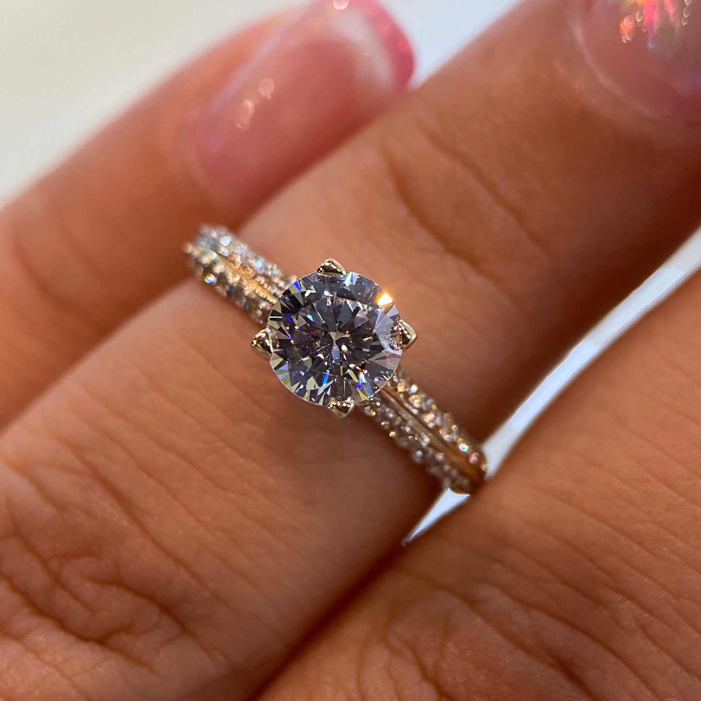 Anillo de compromiso en oro