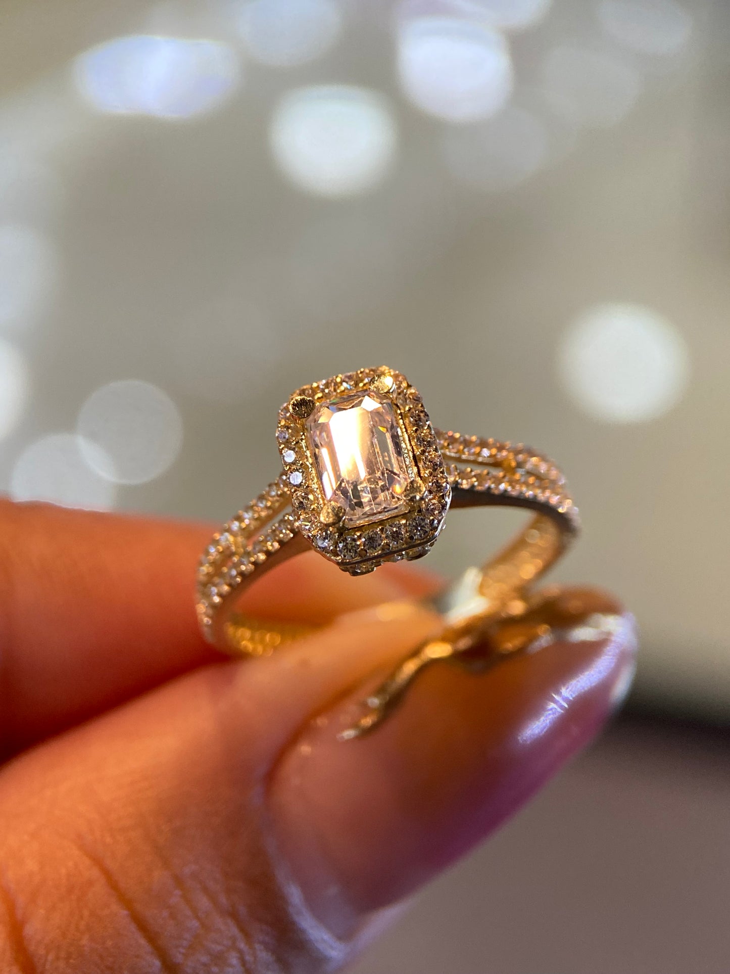 Anillo de compromiso en oro