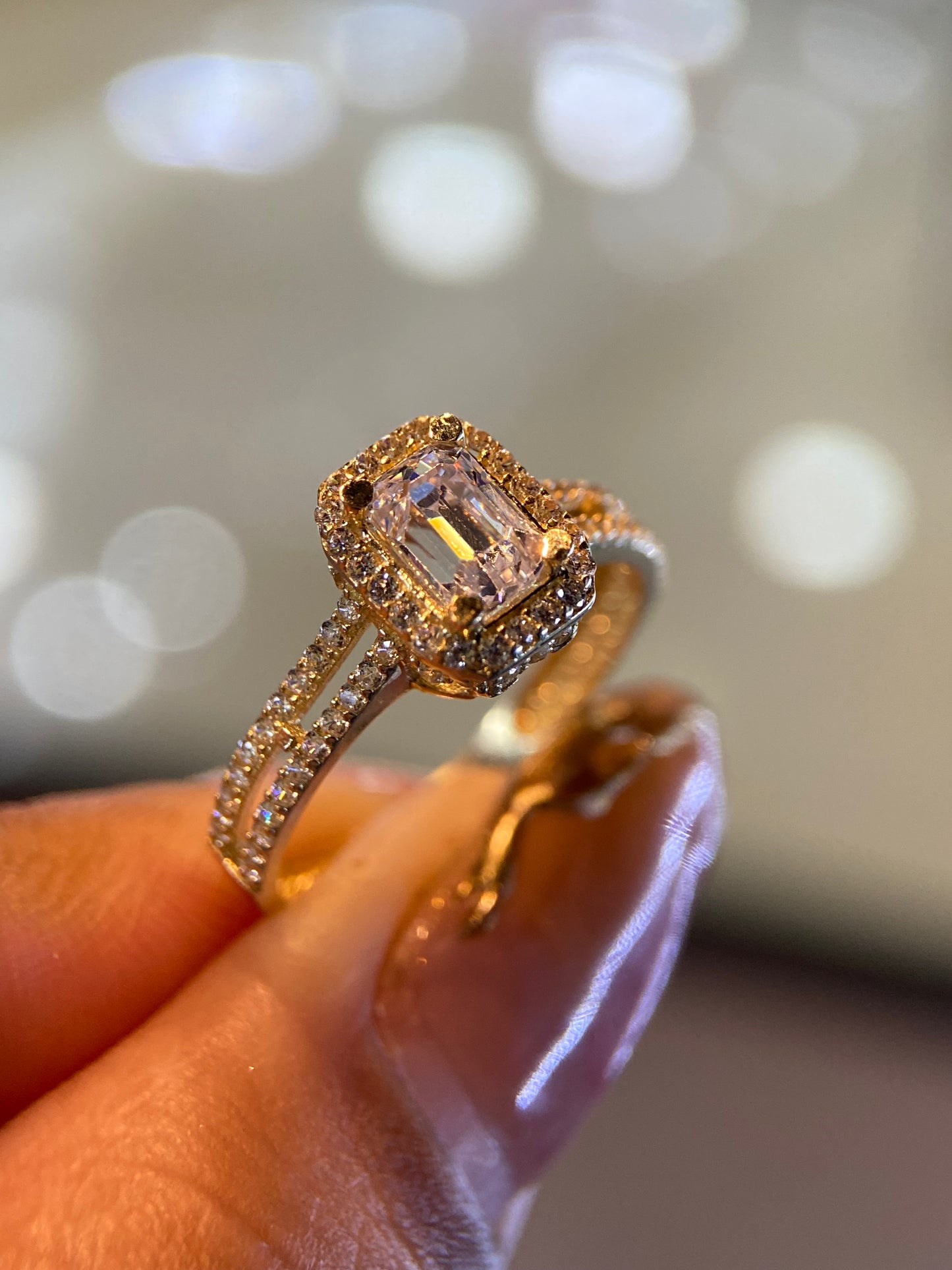 Anillo de compromiso en oro