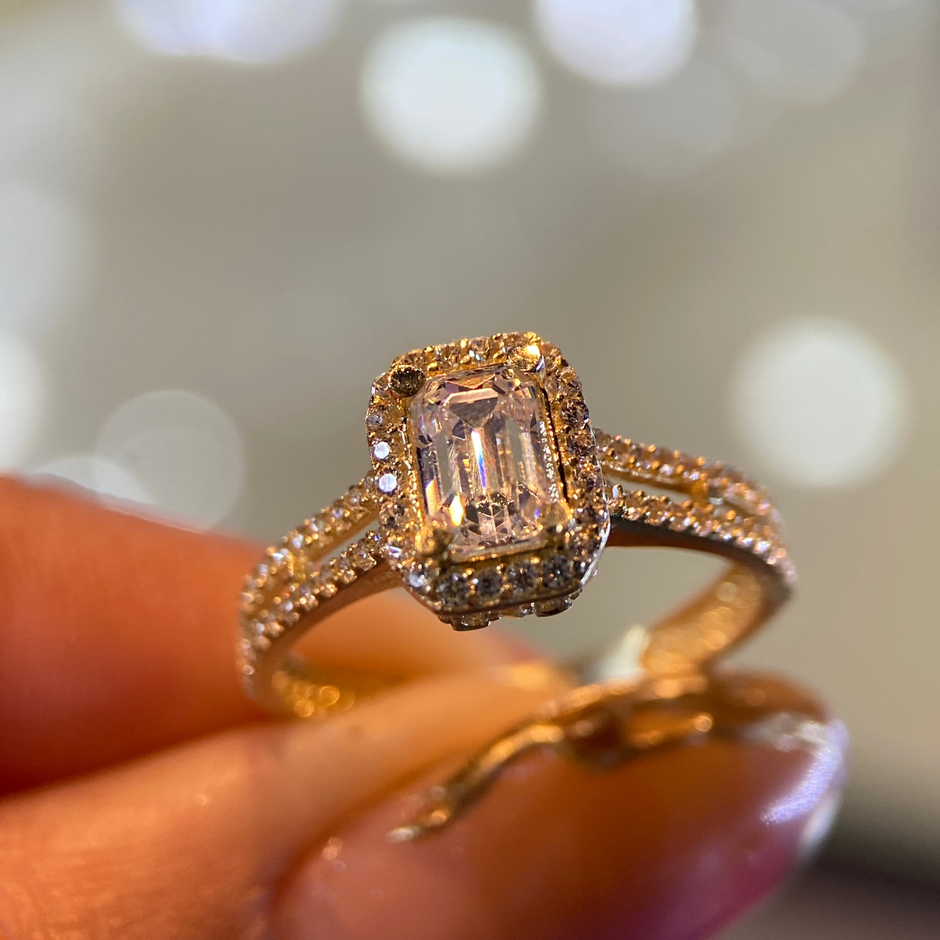 Anillo de compromiso en oro