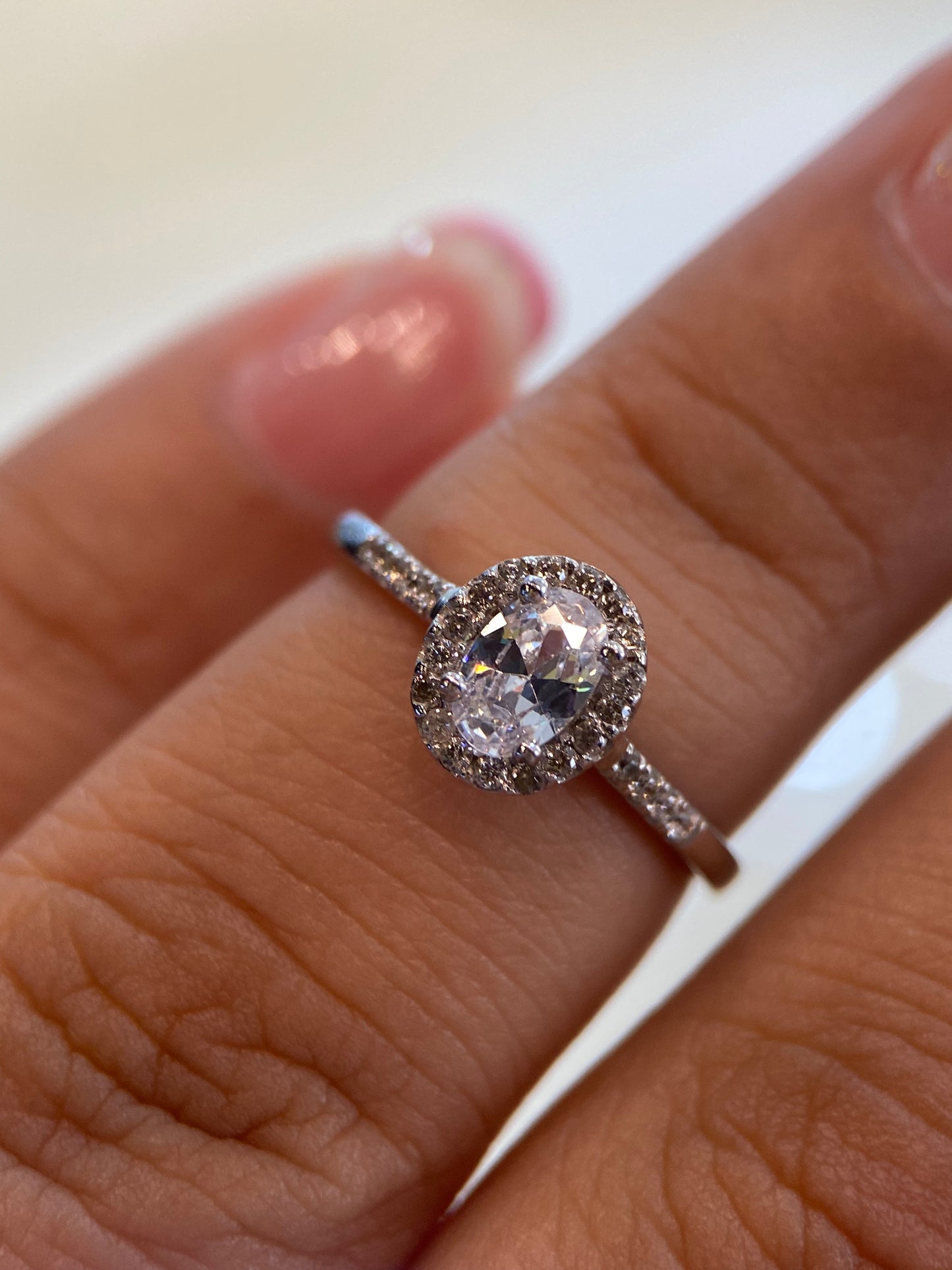 14K white gold ring with white zirconias Cod: MAN265