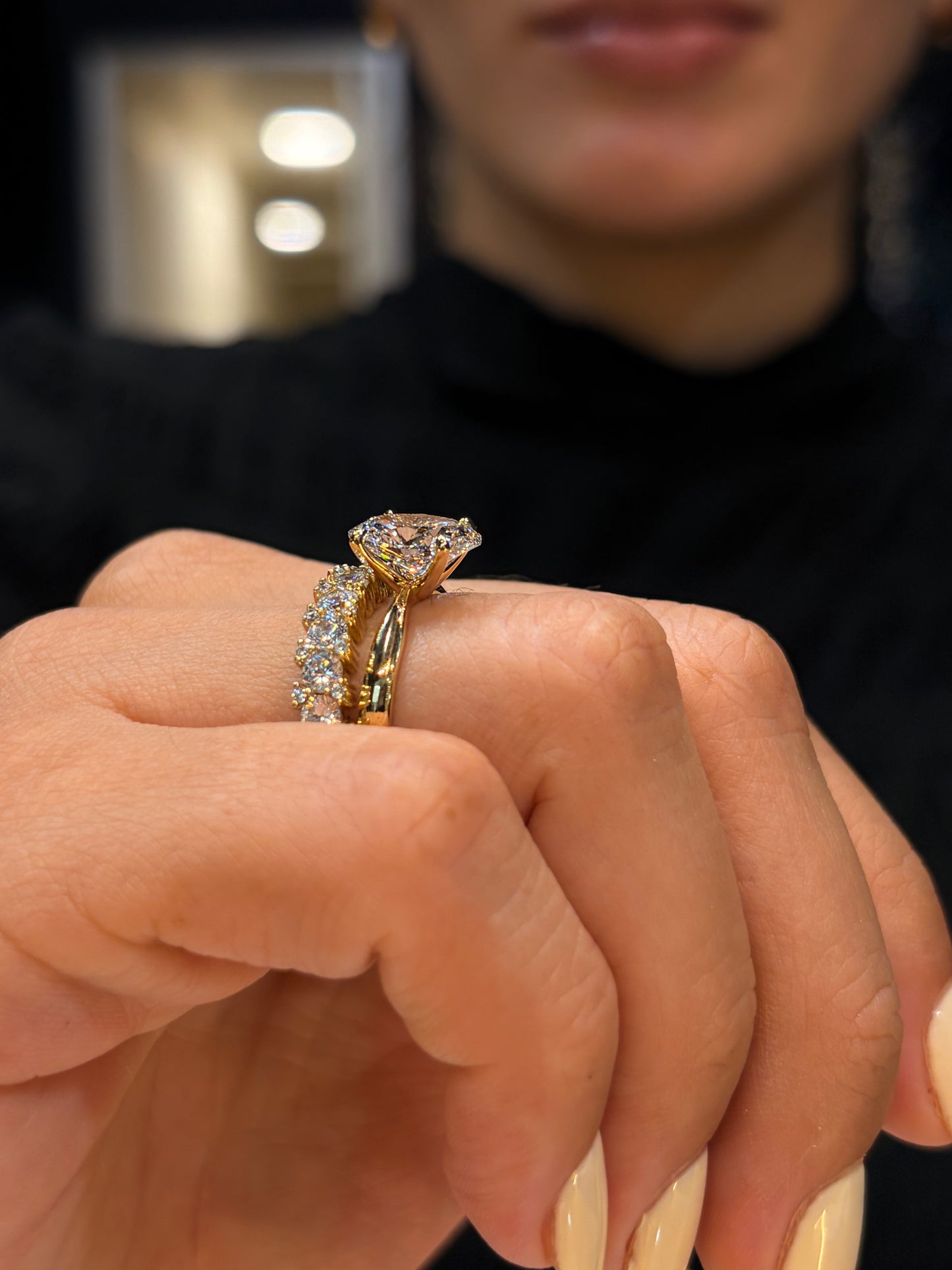 Alianza Emily y Pia en oro con diamantes de laboratorio 3.05 ct