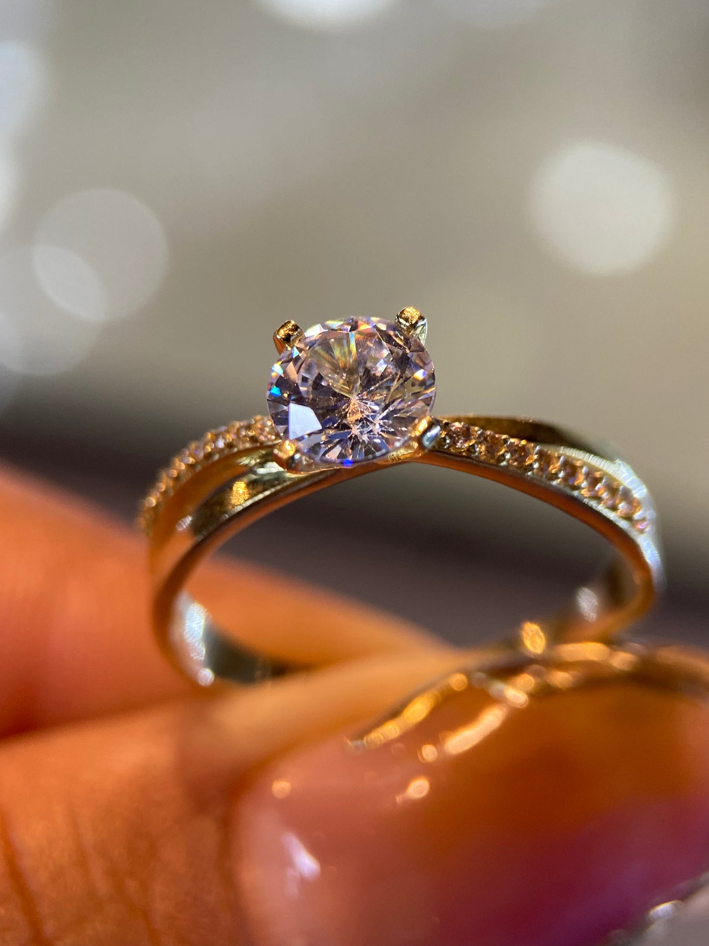 Anillo de compromiso en oro