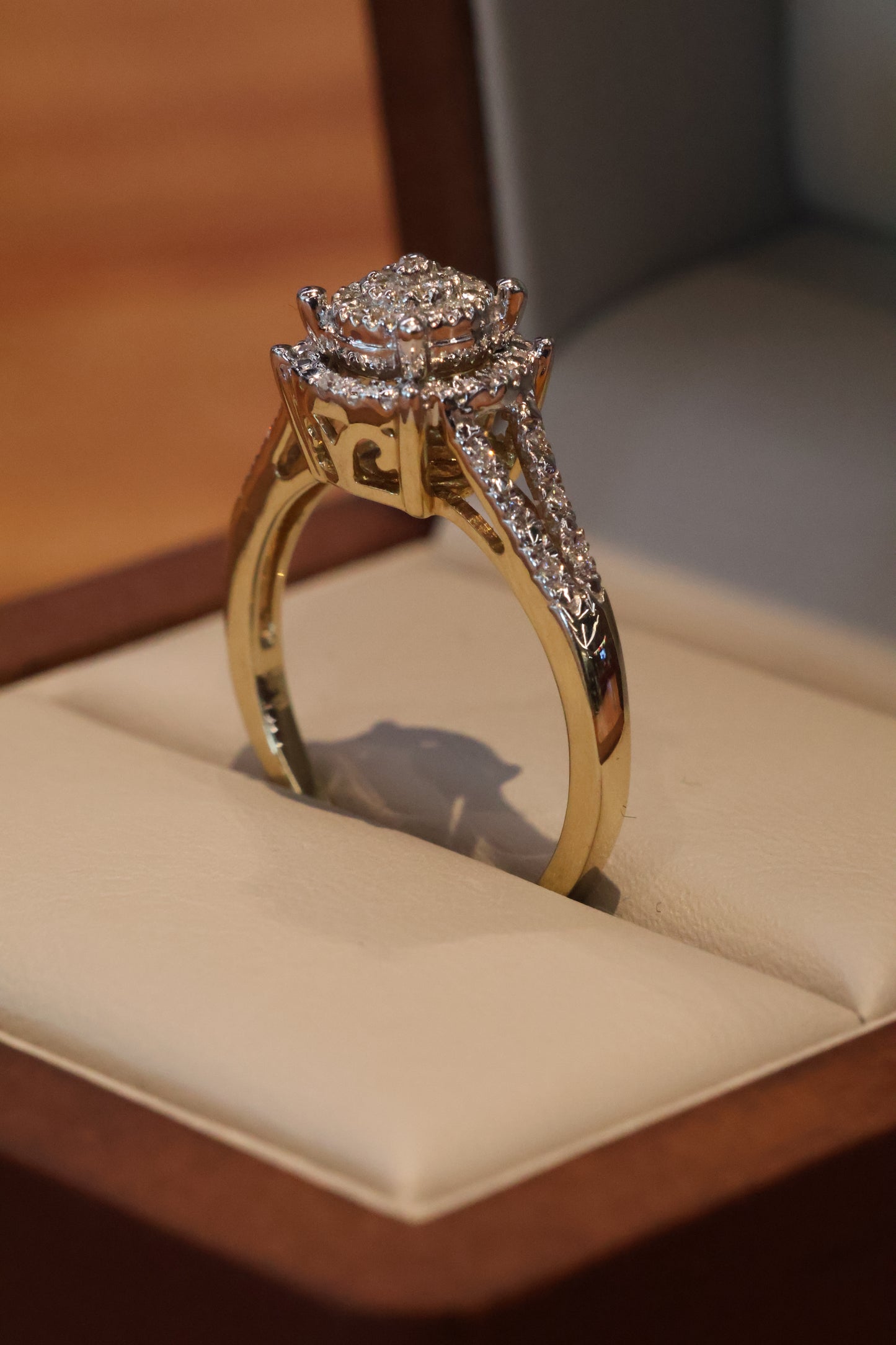 Anillo OF1773 en oro amarillo 14k con diamante natural .18cts