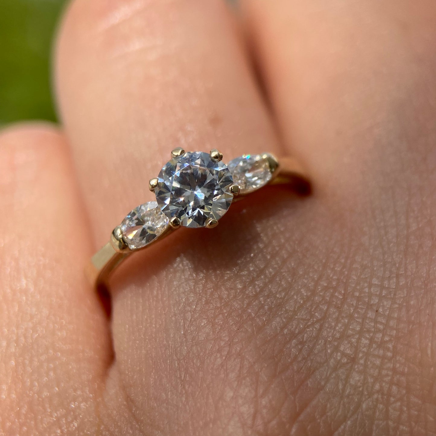 Anillo de compromiso en oro