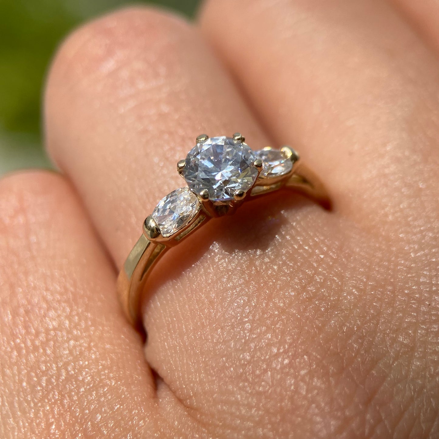 Anillo de compromiso en oro