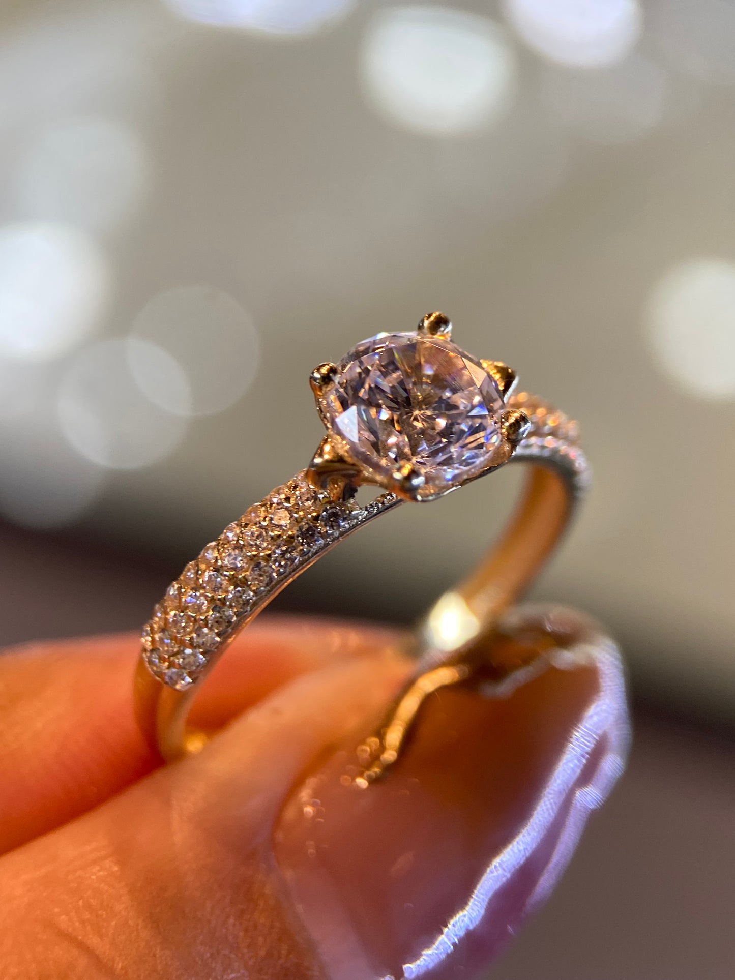 Anillo de compromiso en oro