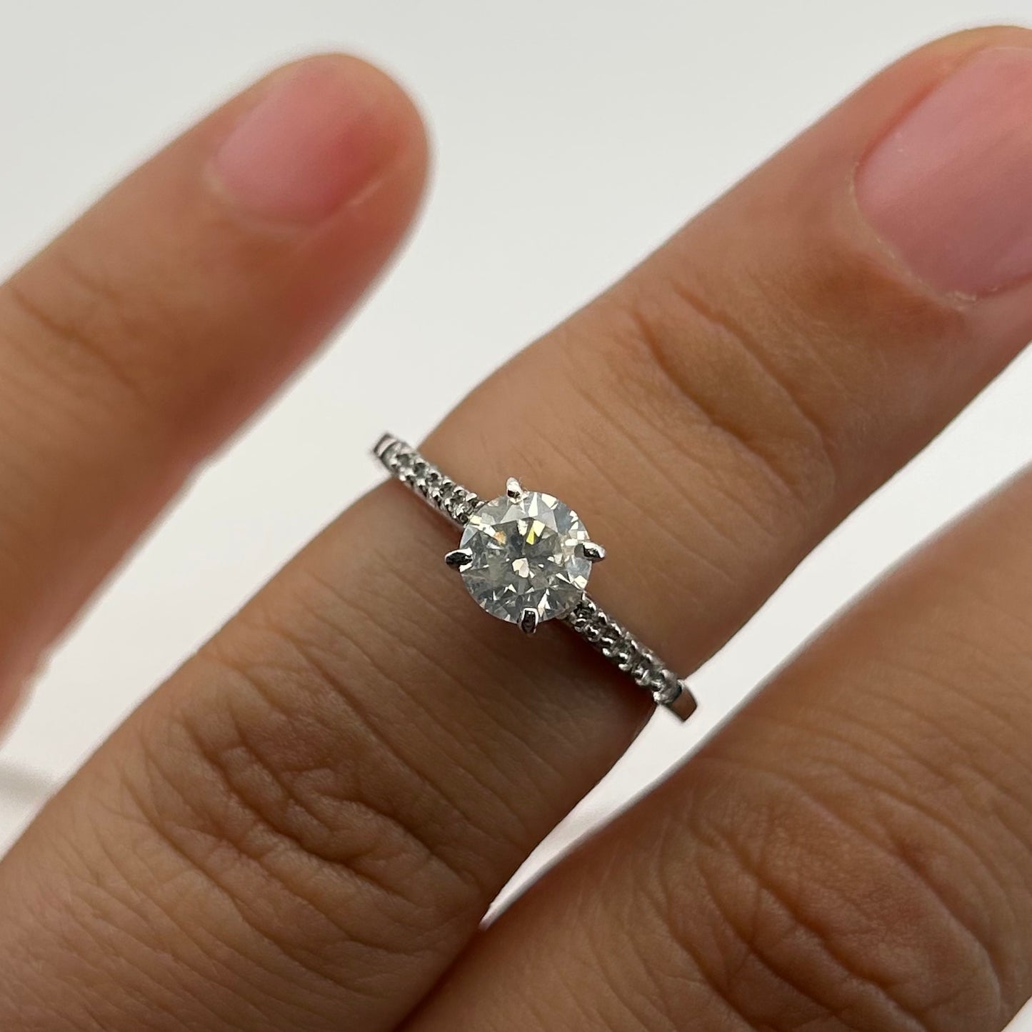 Anillo de compromiso en oro