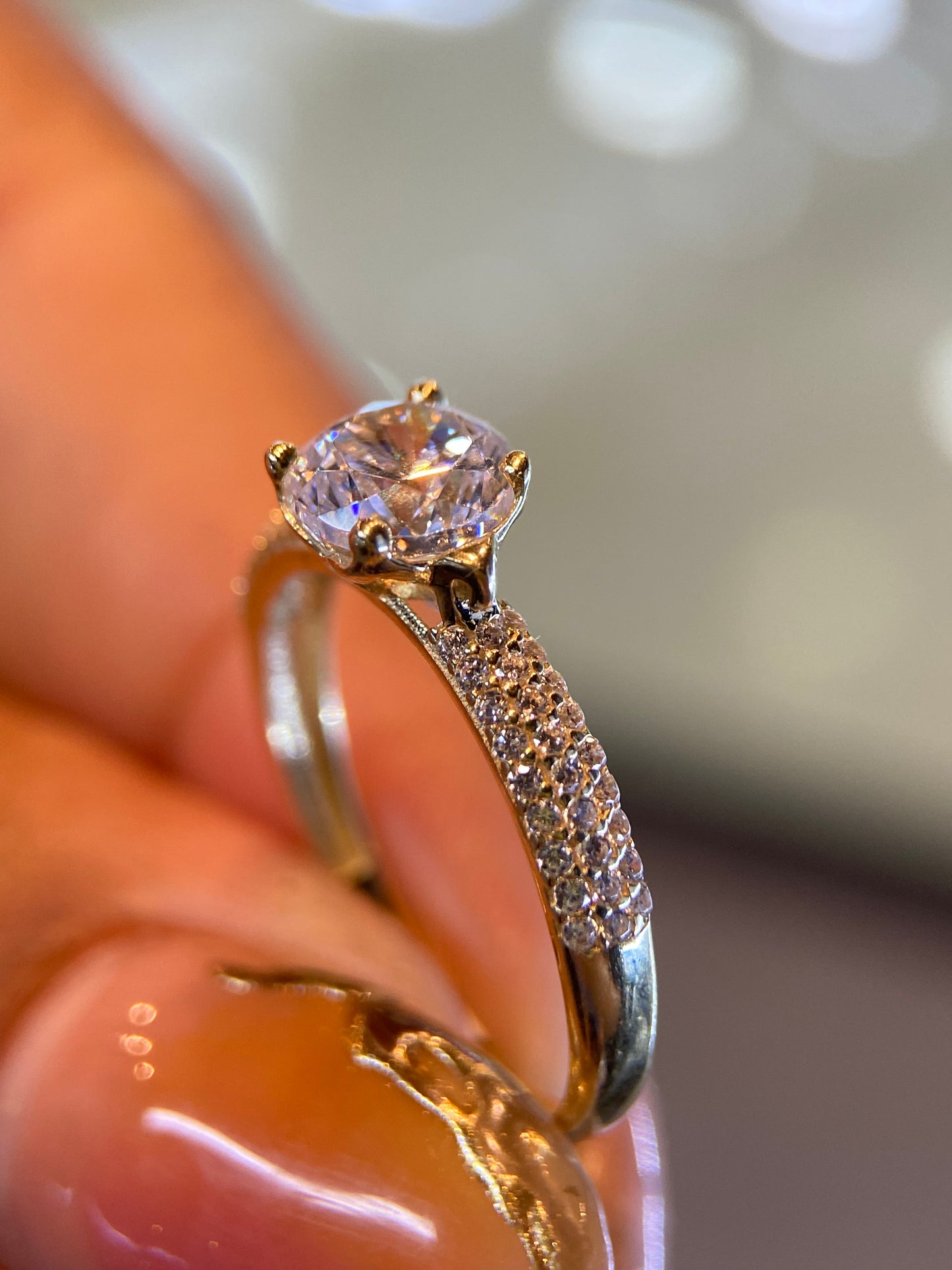 Anillo de compromiso en oro