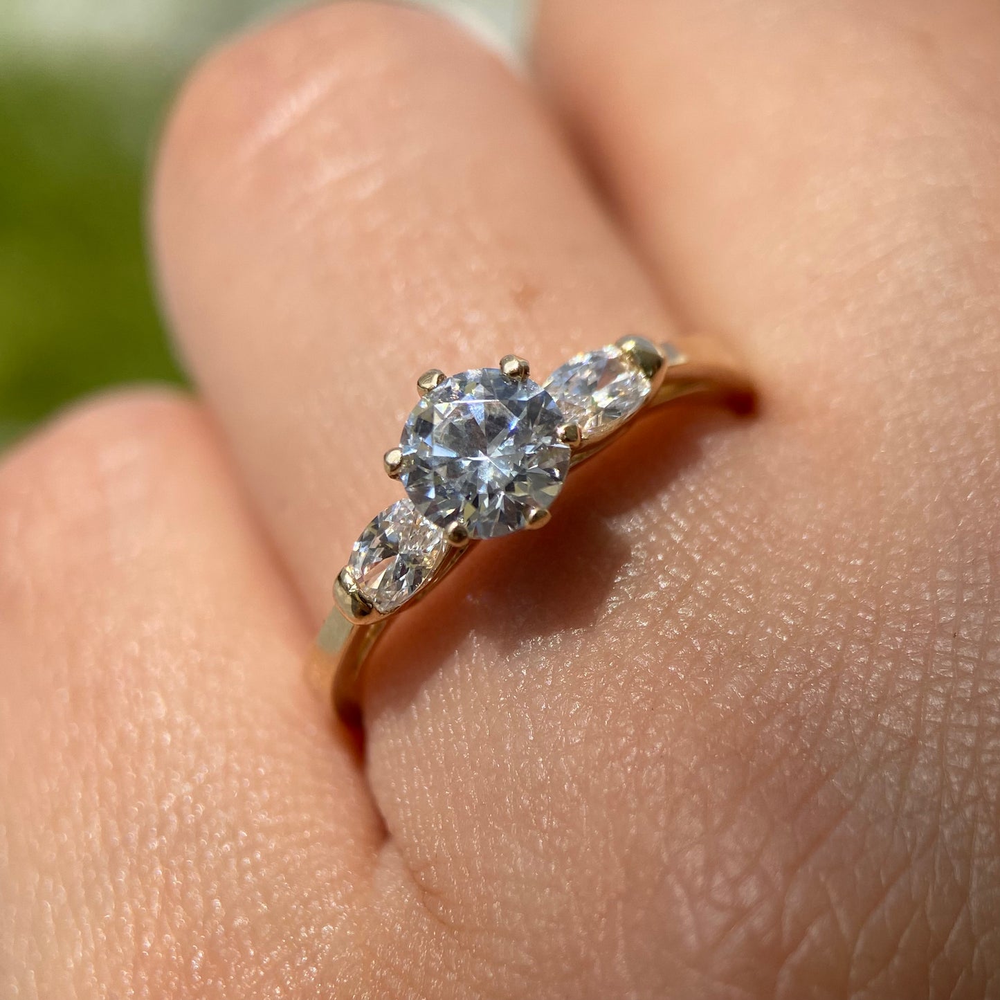 Anillo de compromiso en oro