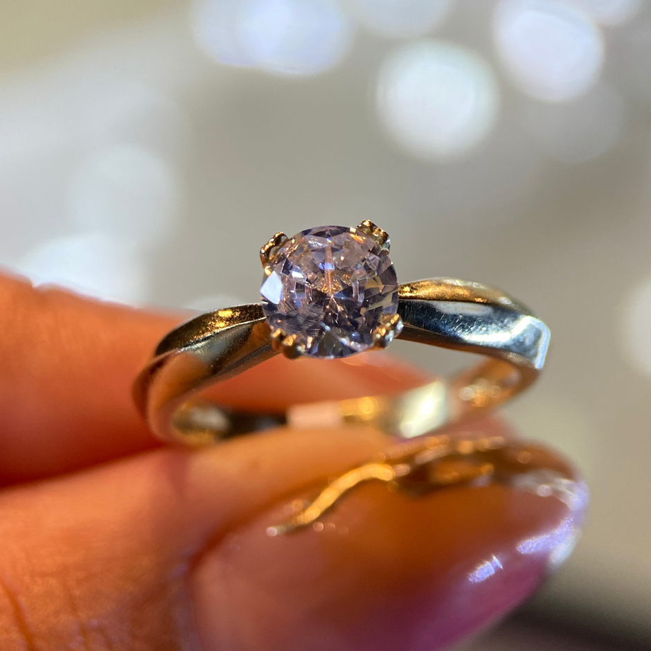 Anillo de compromiso en oro