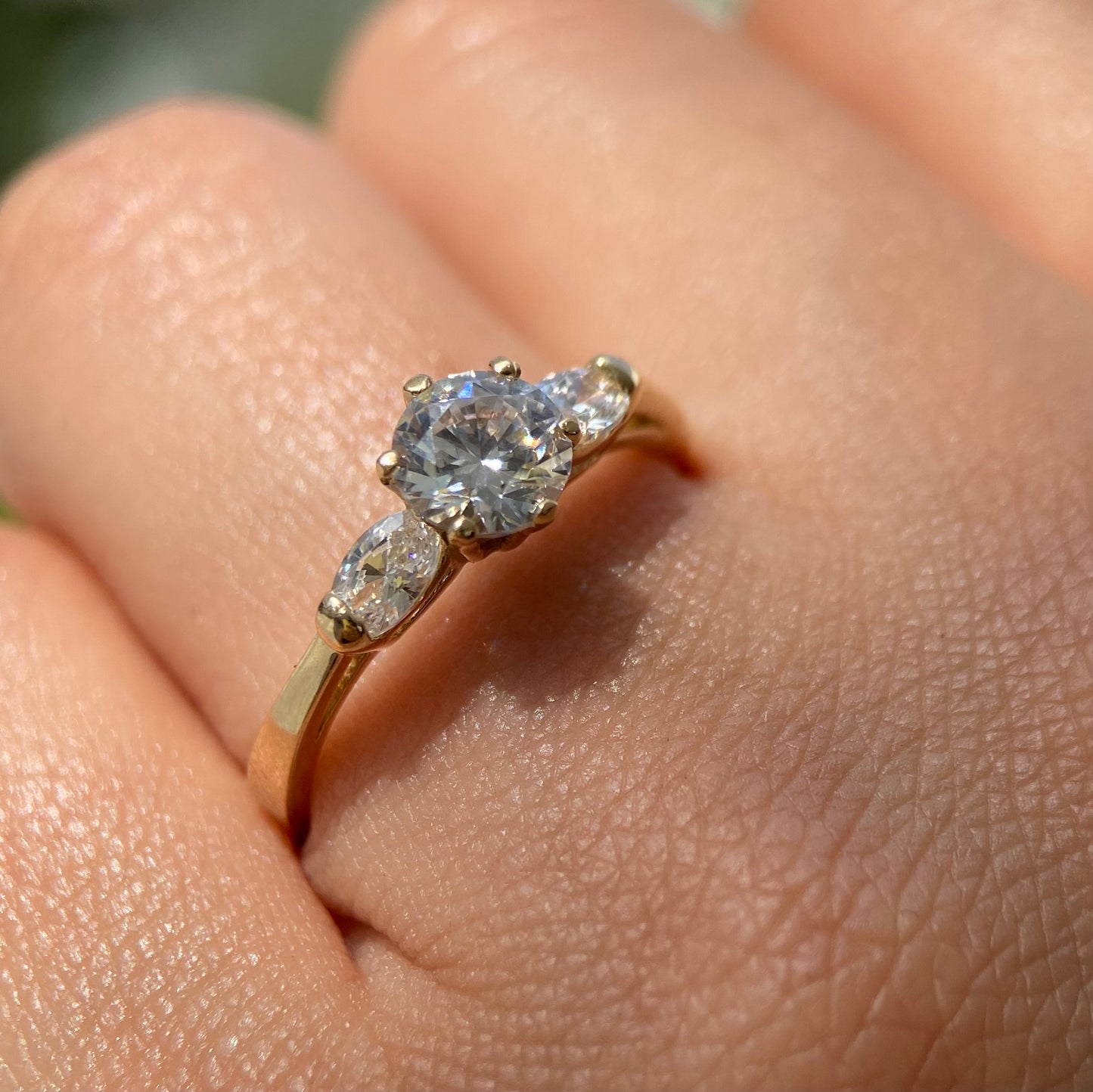 Anillo de compromiso en oro