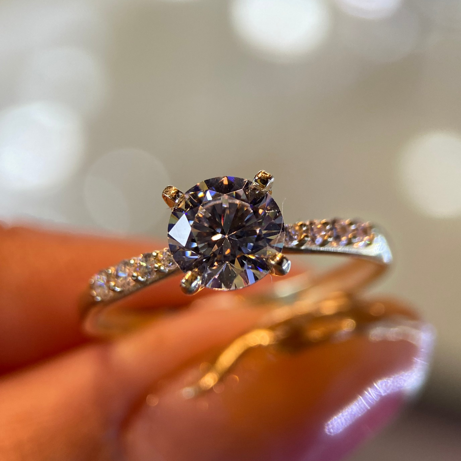 Anillo de compromiso en oro