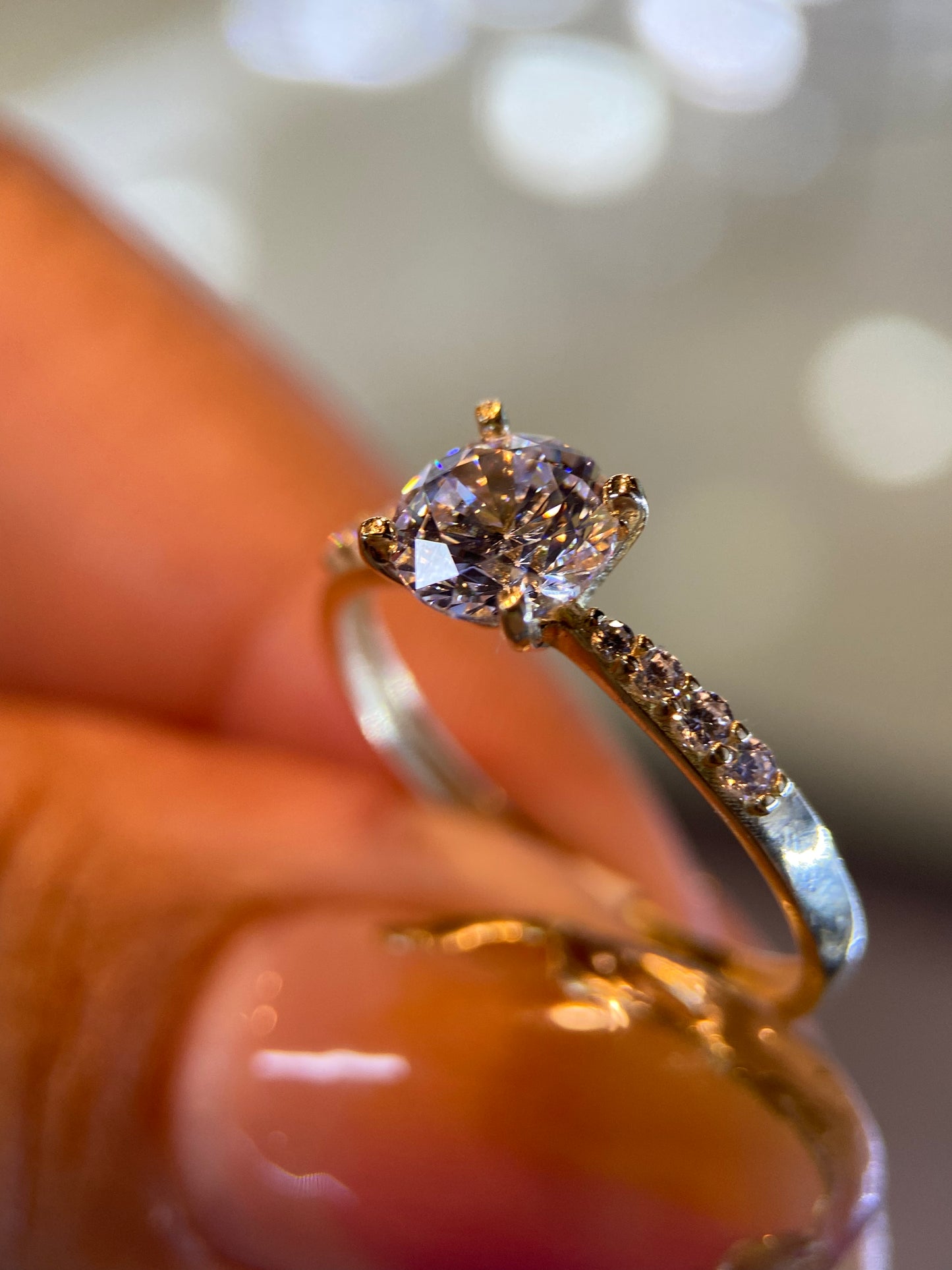 Anillo de compromiso en oro