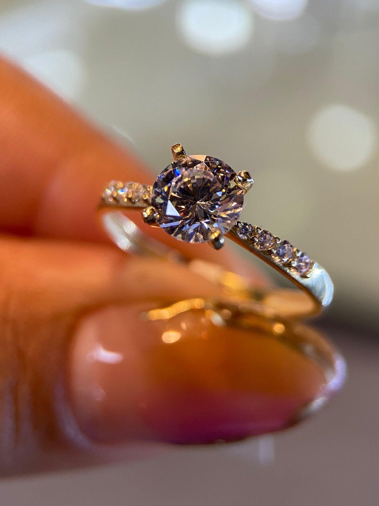 Anillo de compromiso en oro