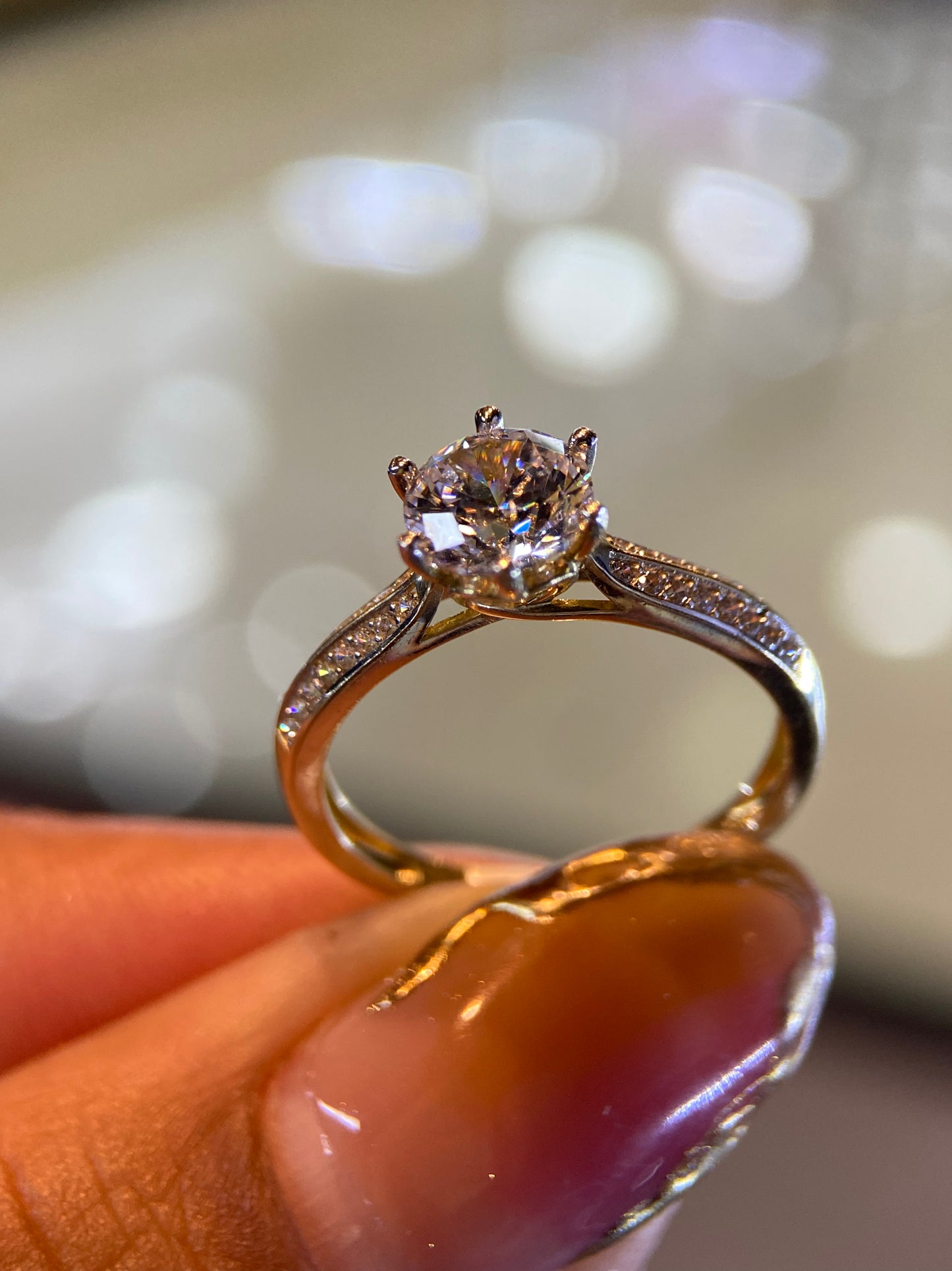 Anillo de compromiso en oro