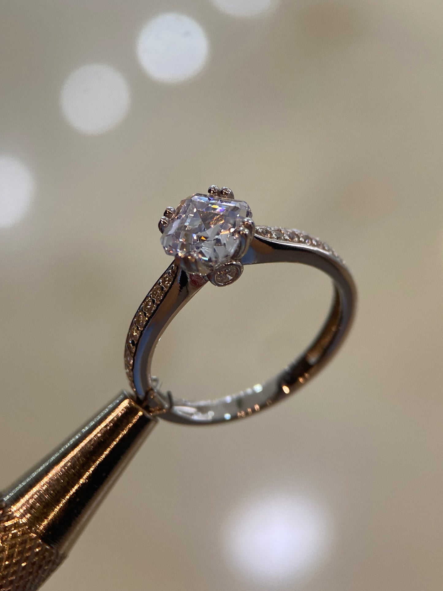 Anillo de compromiso en oro