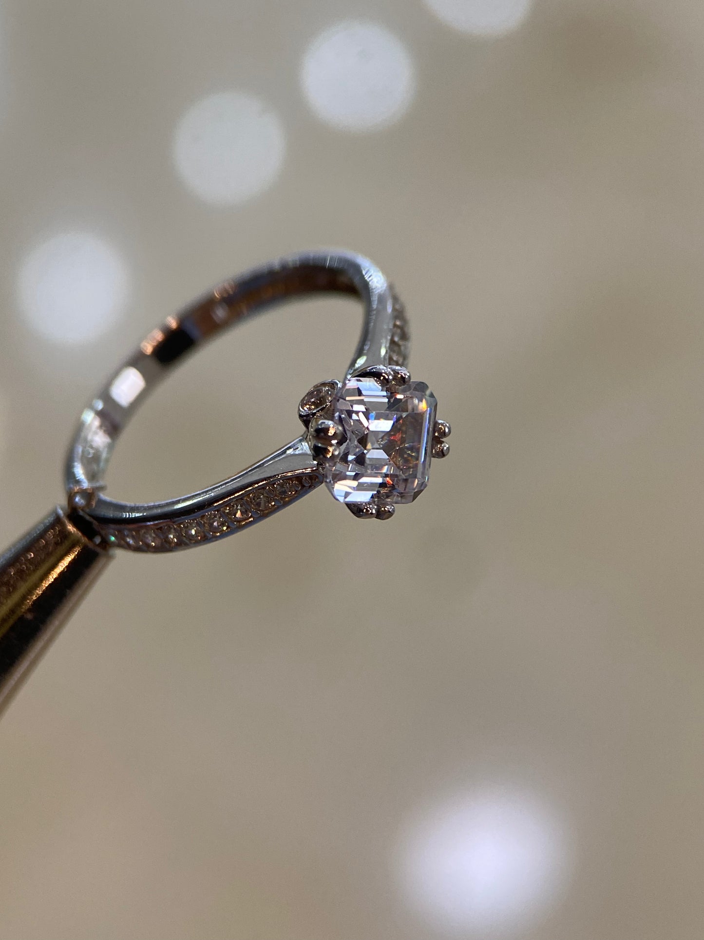 Anillo de compromiso en oro
