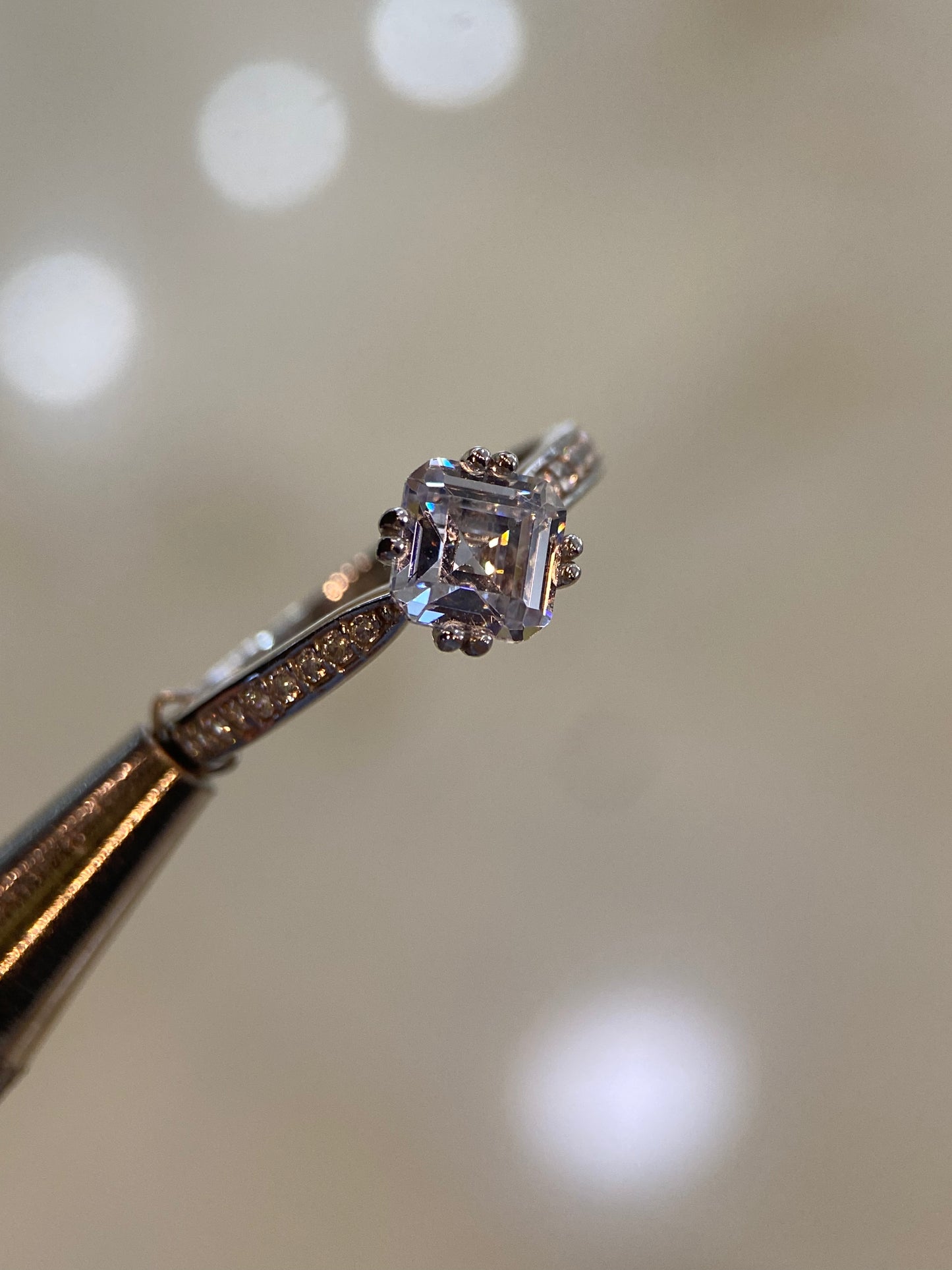 Anillo de compromiso en oro