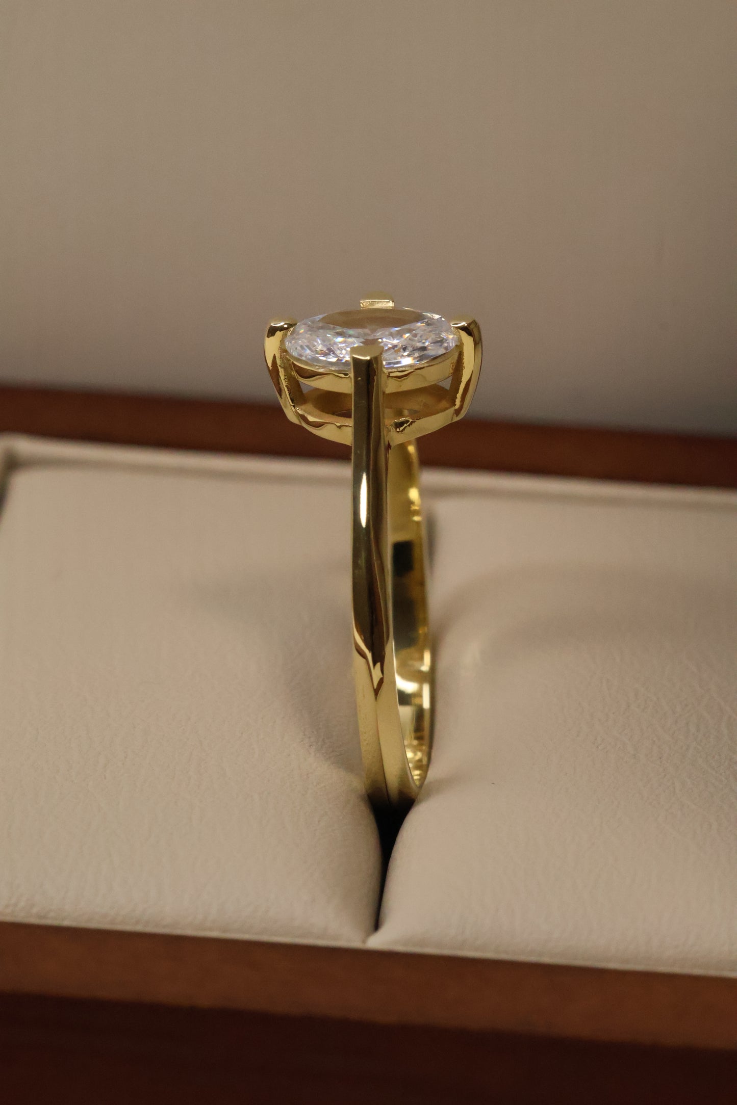 Anillo Annelisse en Oro Amarillo 18k Circonia 1.0 ct Mod.16090